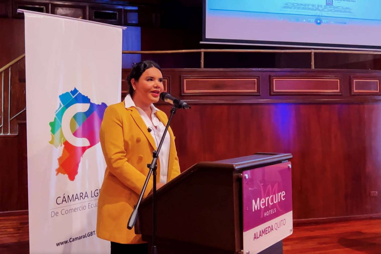 La historia de lucha, resistencia y transformación de Diane, madre trans, no binarie y transfeminista