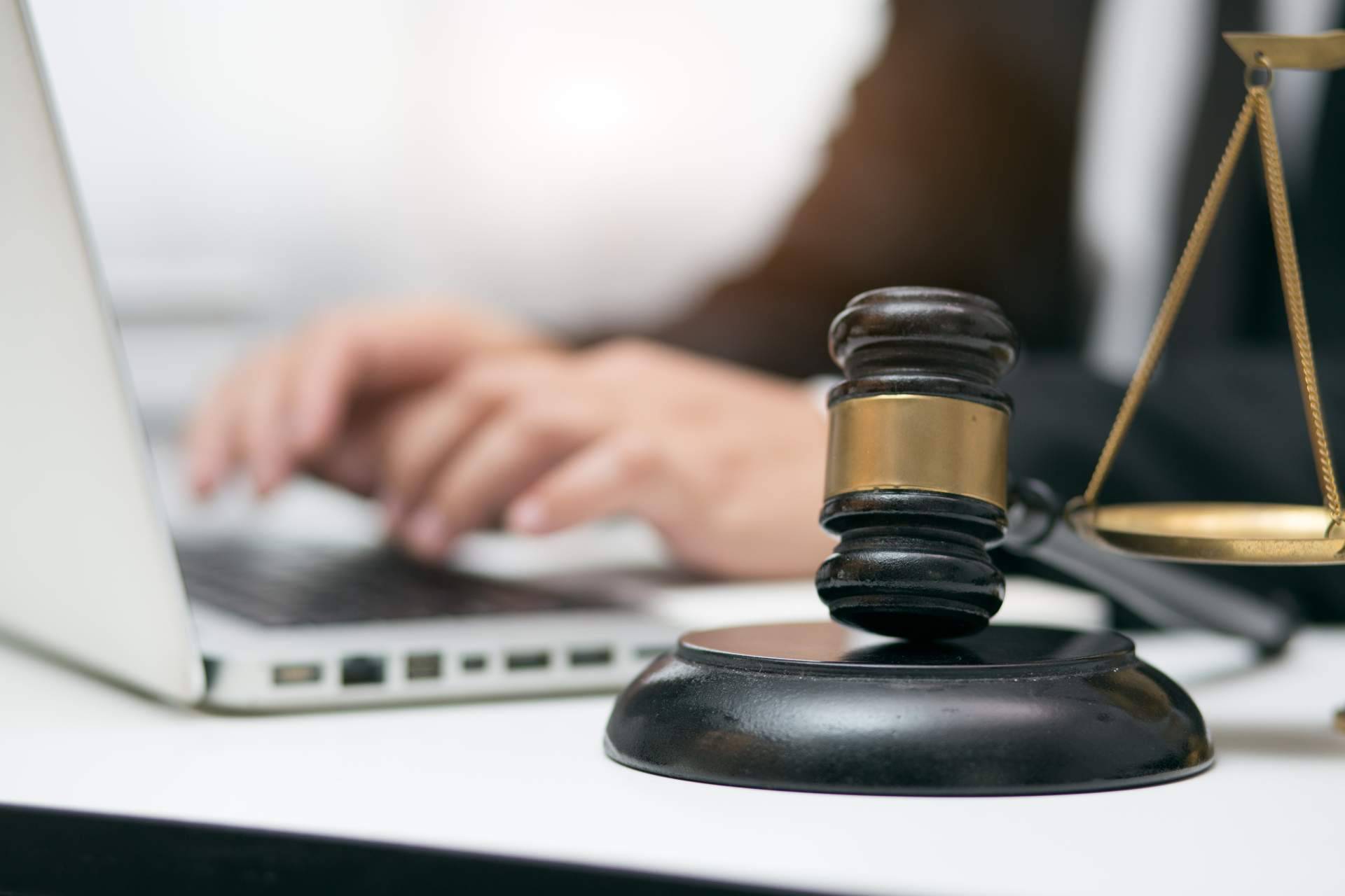 ¿Es legal despedir a un trabajador en el mes de agosto?