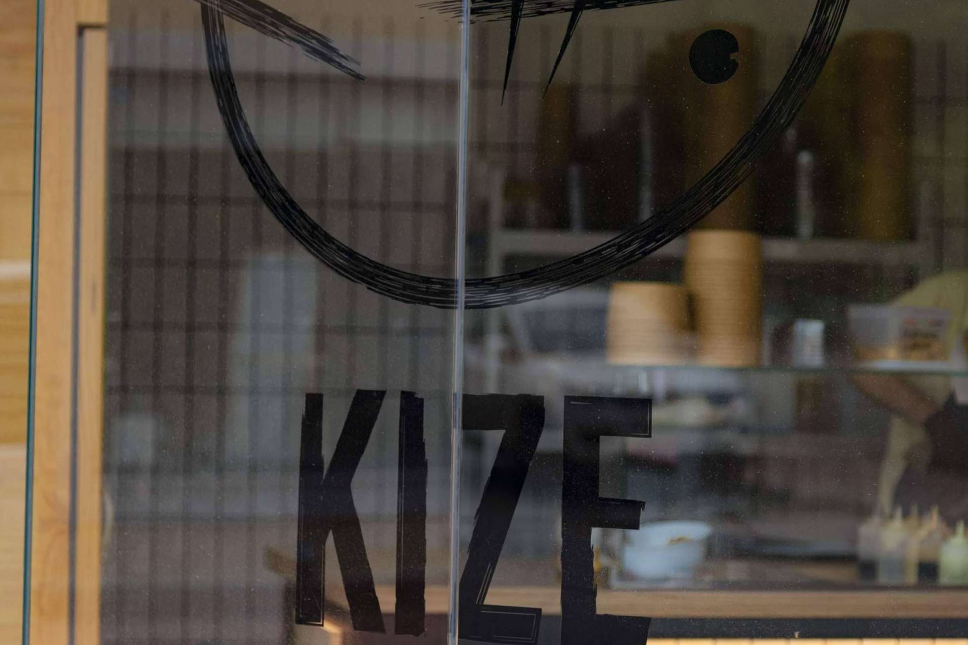 Sushi y pokes con reparto a domicilio de la mano de KIZE