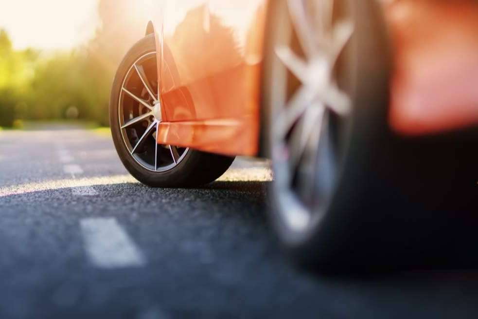 Reclamar sobre el cartel de coches a través de Villaquirán Abogados