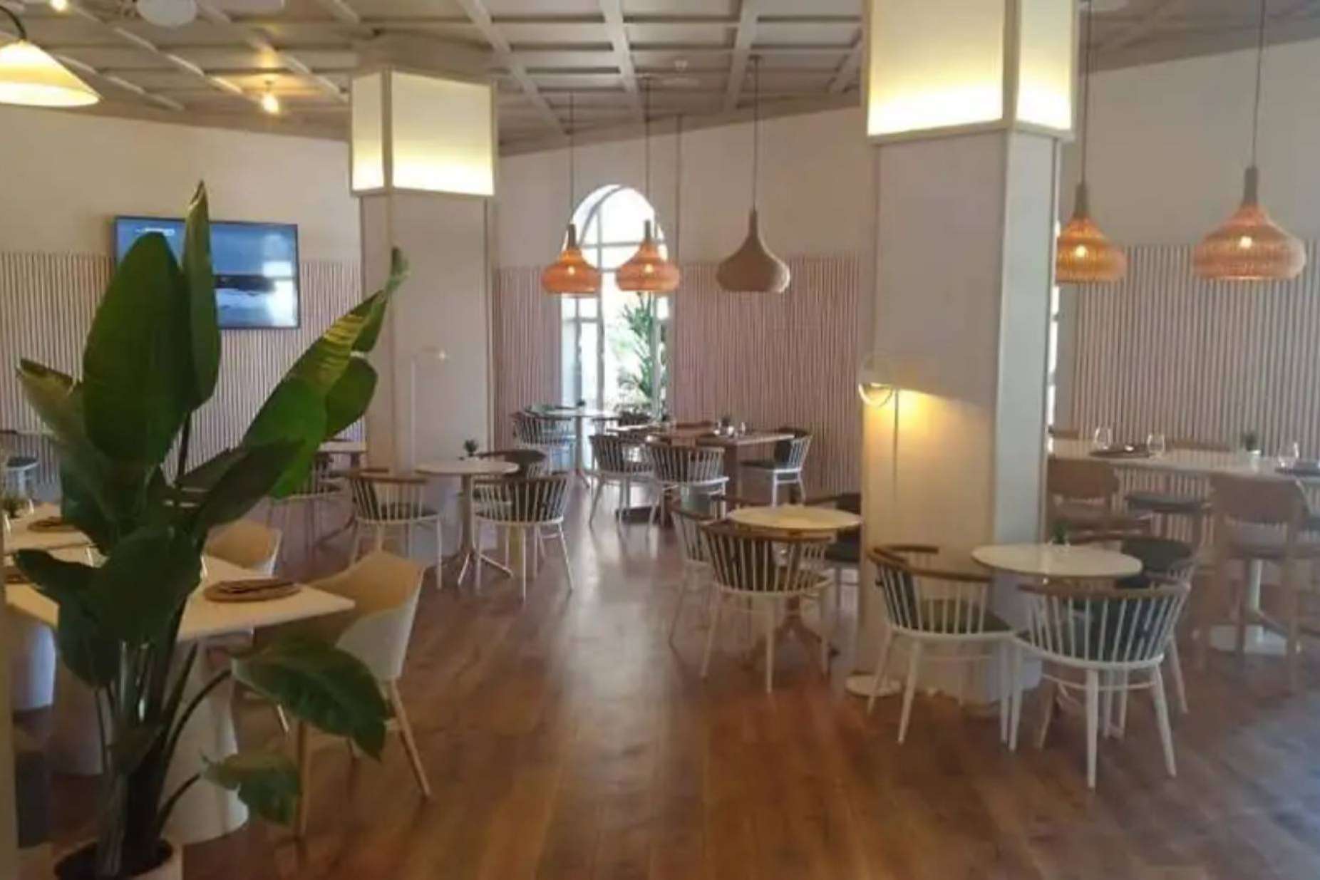 Restauración de muebles de madera con los expertos de Galvañ Lacados