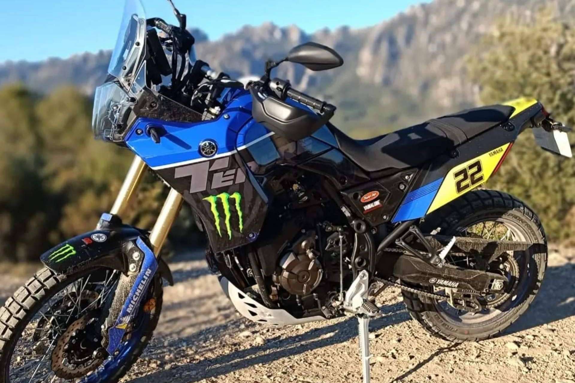 ADHESIVOSEMBARRADOS y sus adhesivos personalizados para motos de motocross