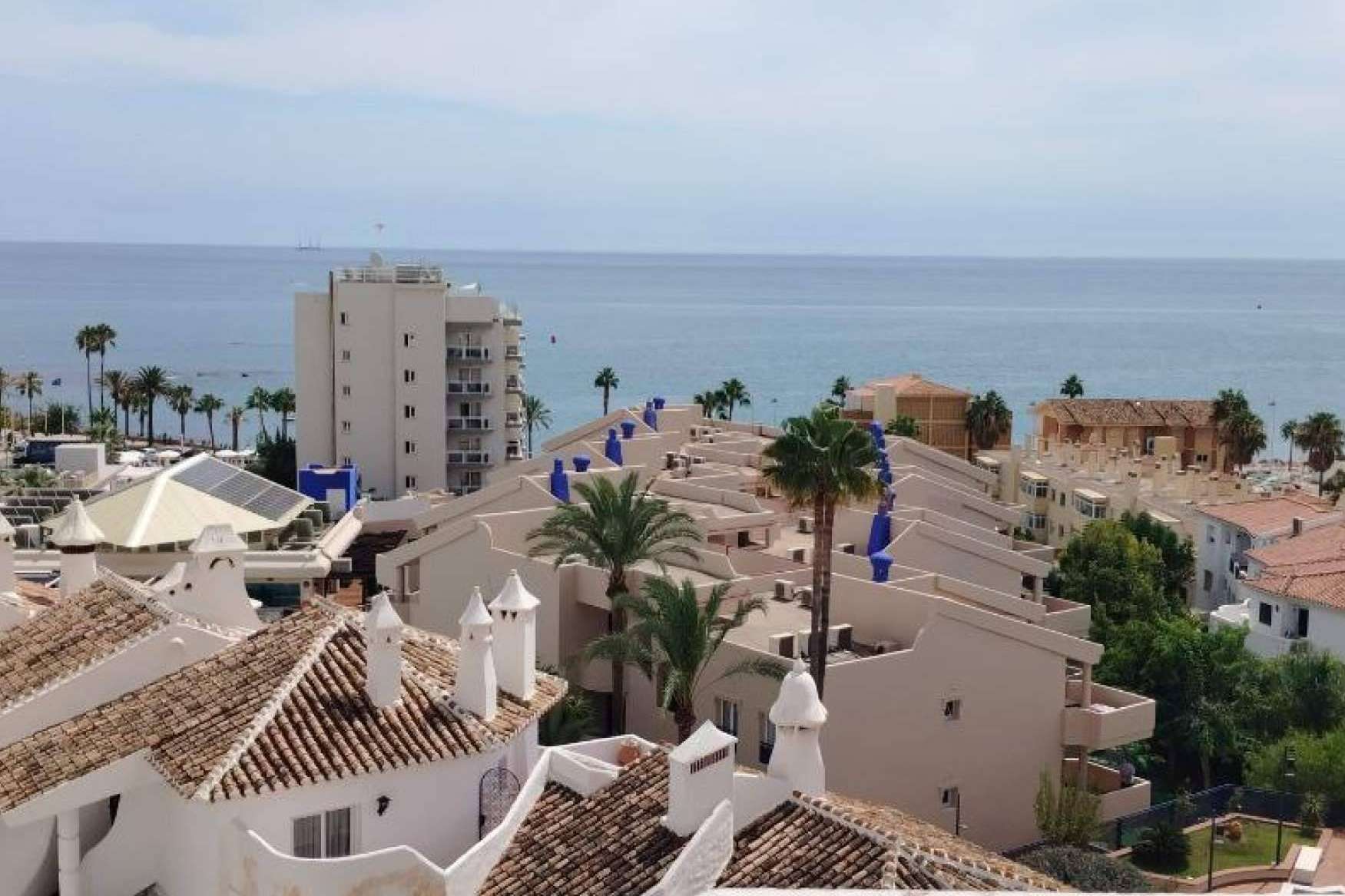 ¿Cómo encontrar un alojamiento Benalmádena situado a tan solo 150 metros de la playa? Hotel Betania