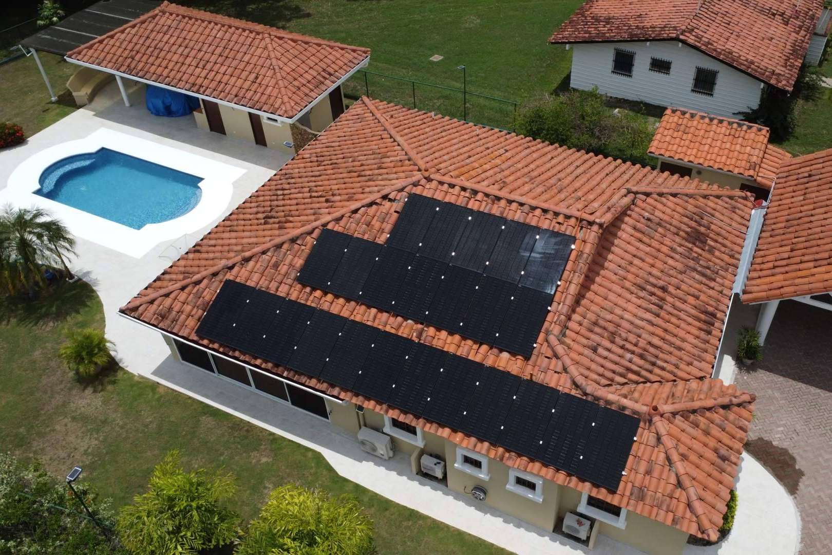 Productos de energía fotovoltaica de La Casa de las Baterías en Panamá