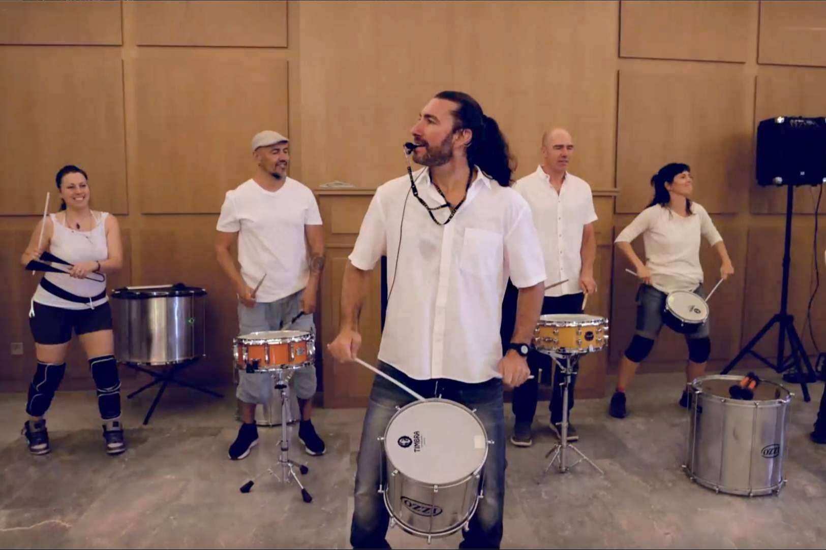 Sinergia Sonora; integrando equipos a través de la percusión