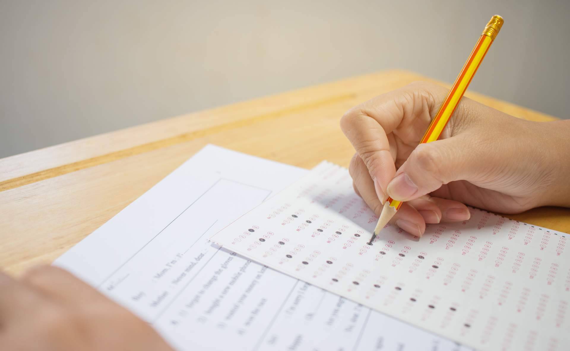 Certificar el A2 english level haciendo las pruebas de Bright Exams