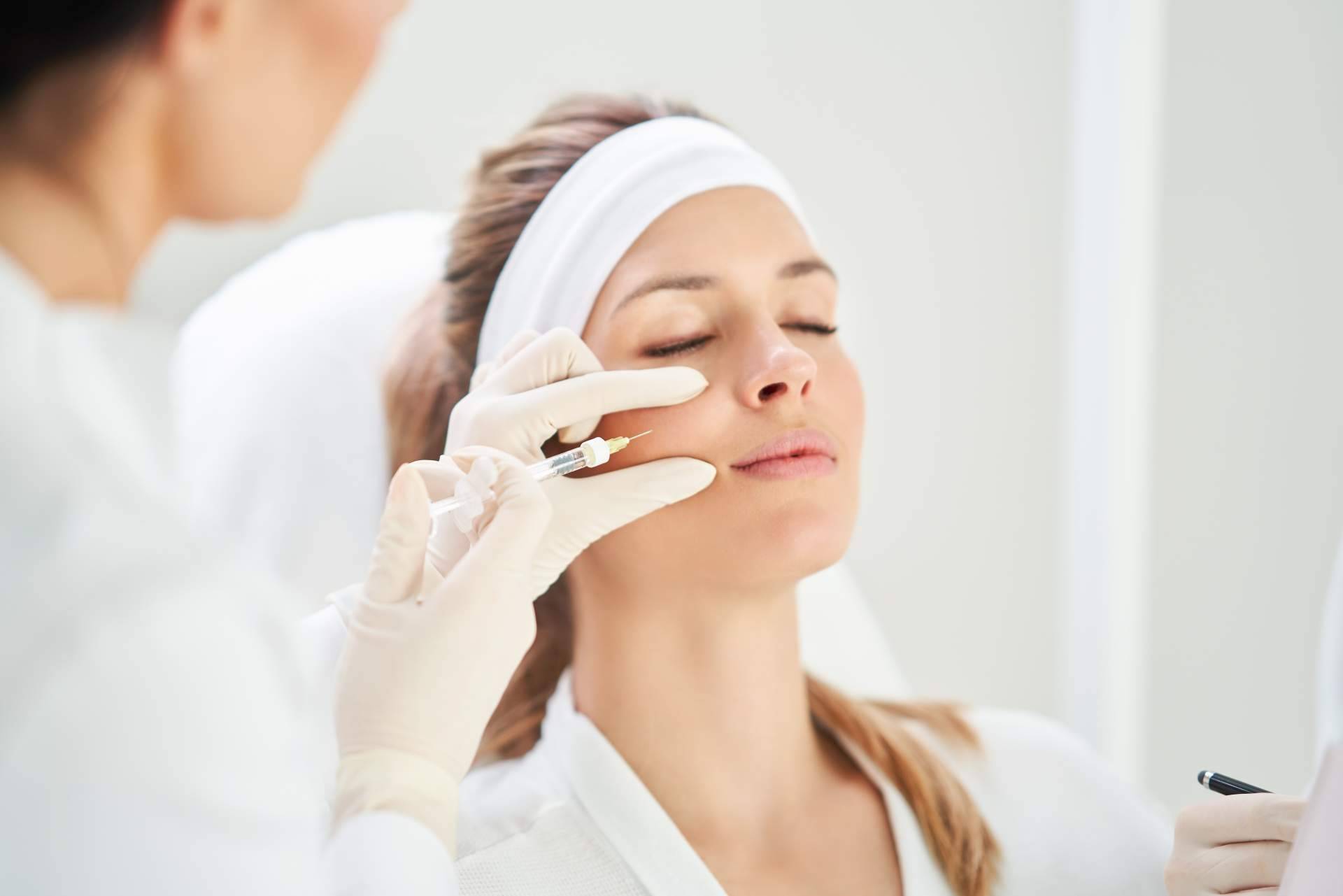 Tratamiento con bótox, una solución sencilla y segura ante la aparición de arrugas en la cara