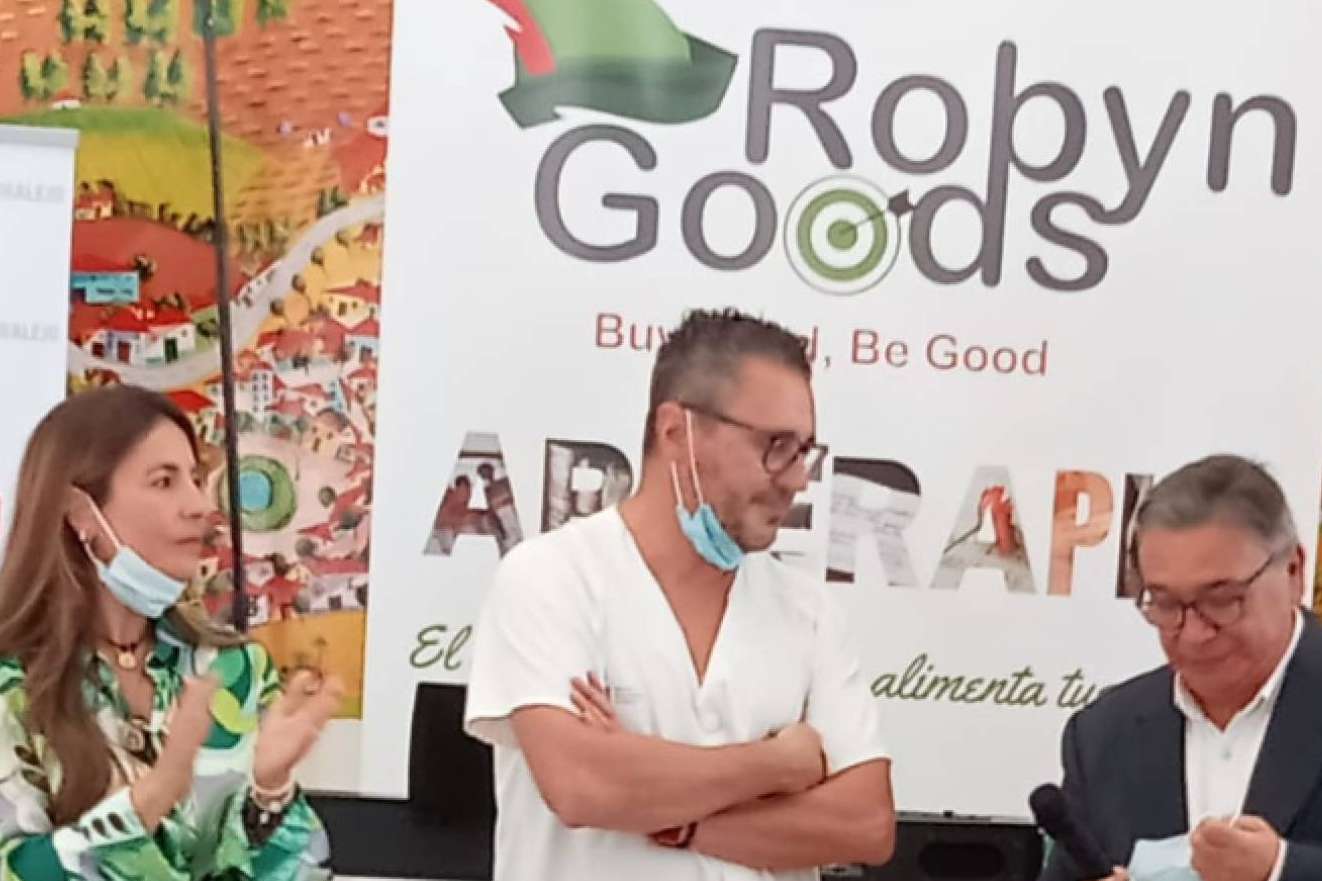 RobynGoods lleva Arterapia a los hospitales para curar el alma con arte