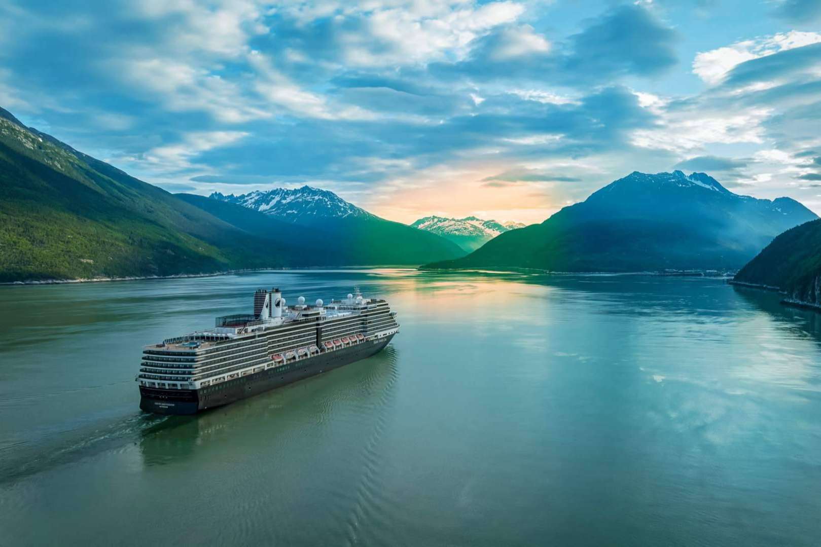 ¿Cómo encontrar los mejores viajes para 2024 en un crucero premium con guía en español?