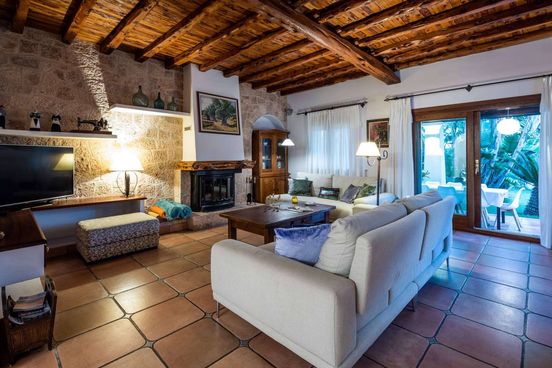 Alquilar una exclusiva casa en Ibiza, con Can Corda