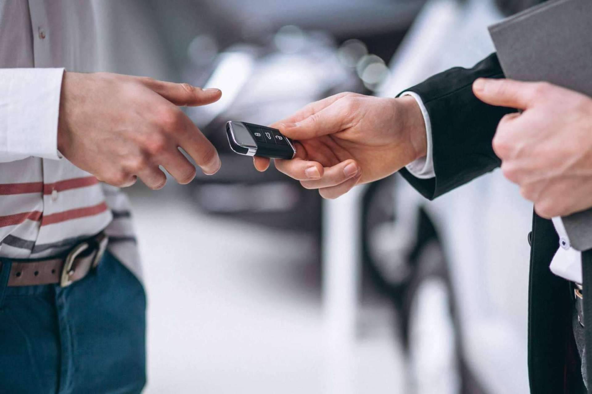 ¿Qué se debe saber sobre los planes de garantía para coches con motor de combustión?