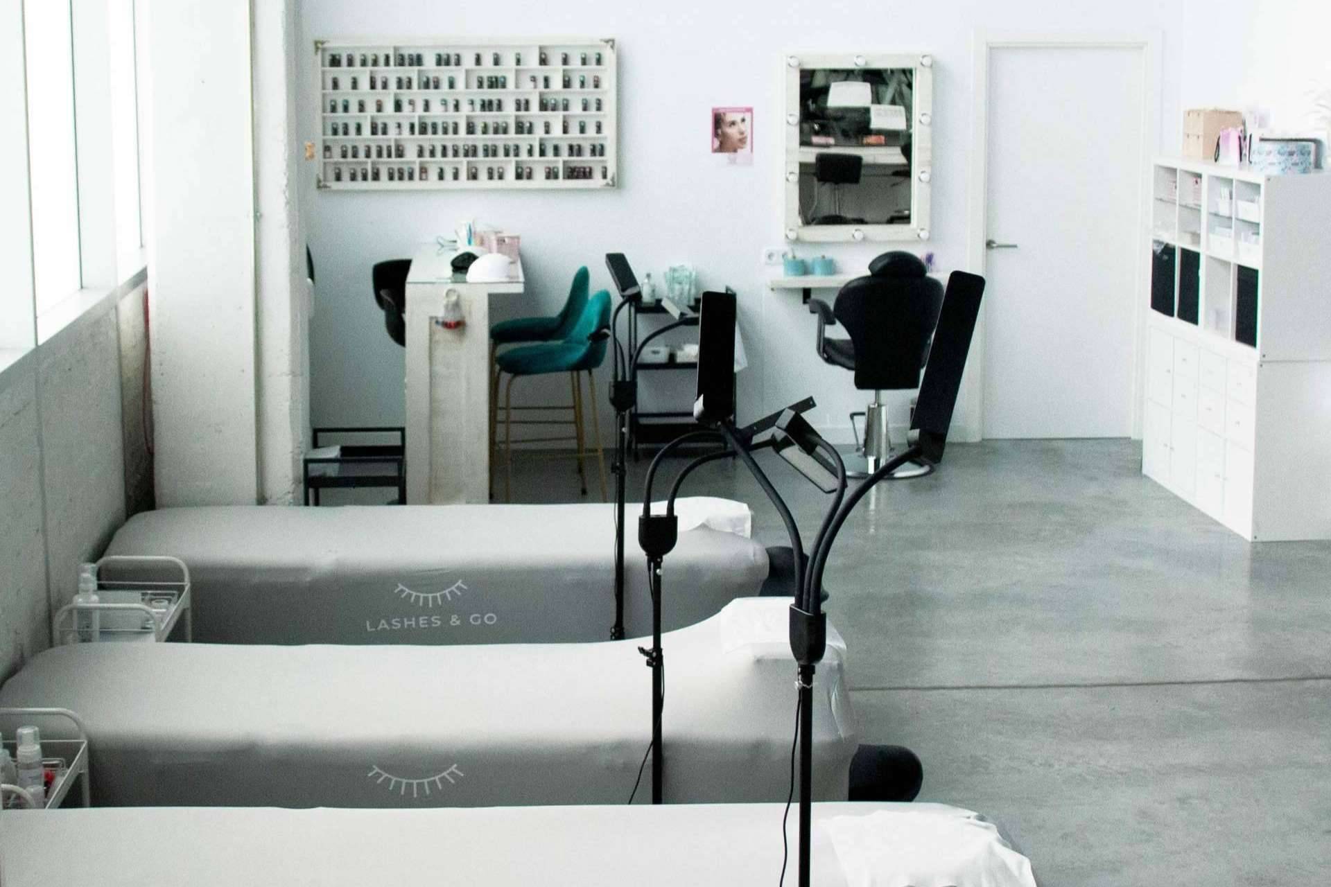 La estrategia de Lashes & Go para un servicio de pestañas de éxito; emprendimiento y franquicia