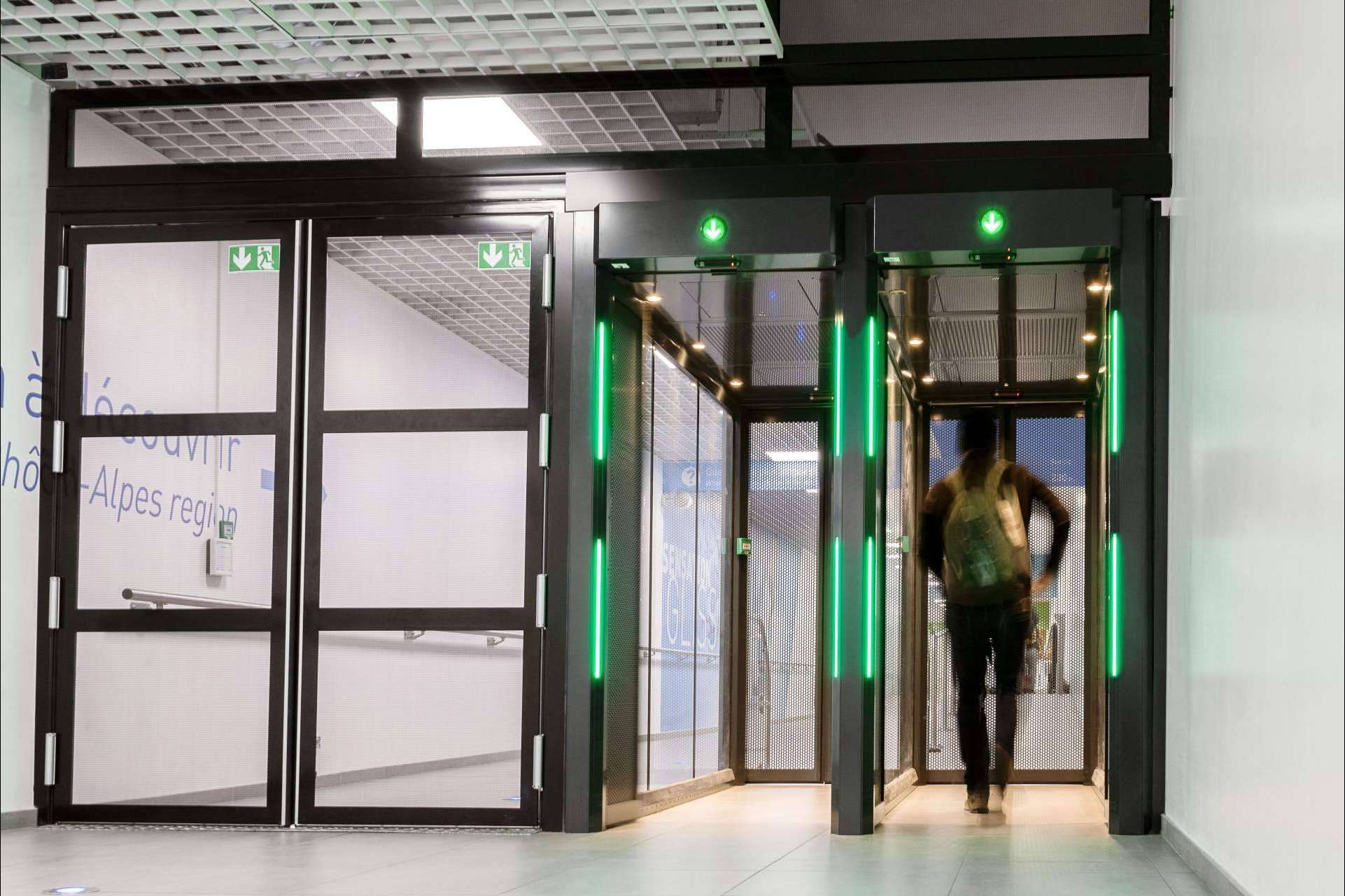ASSA ABLOY y sus pasillos antirretorno