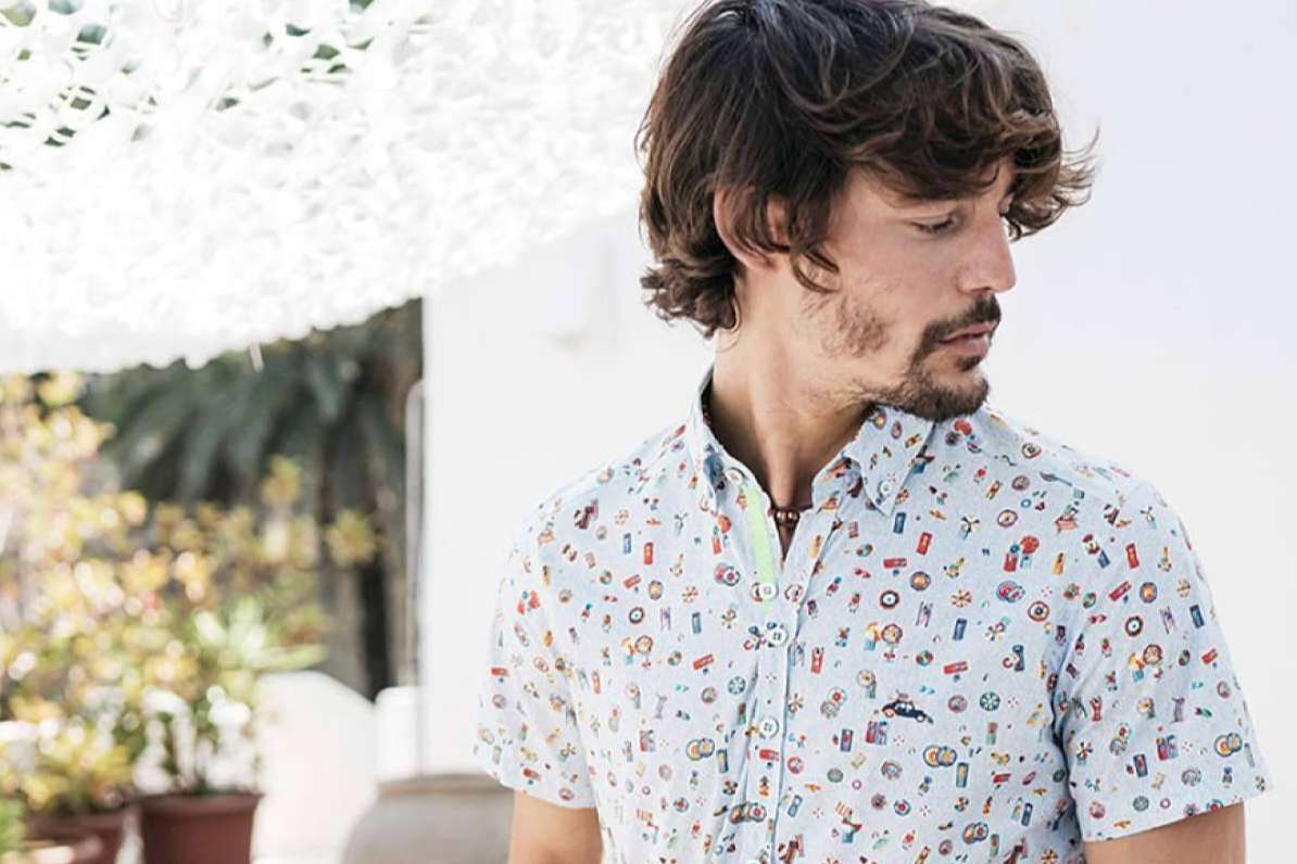 Las camisas de hombre son una prenda imprescindible en cualquier armario