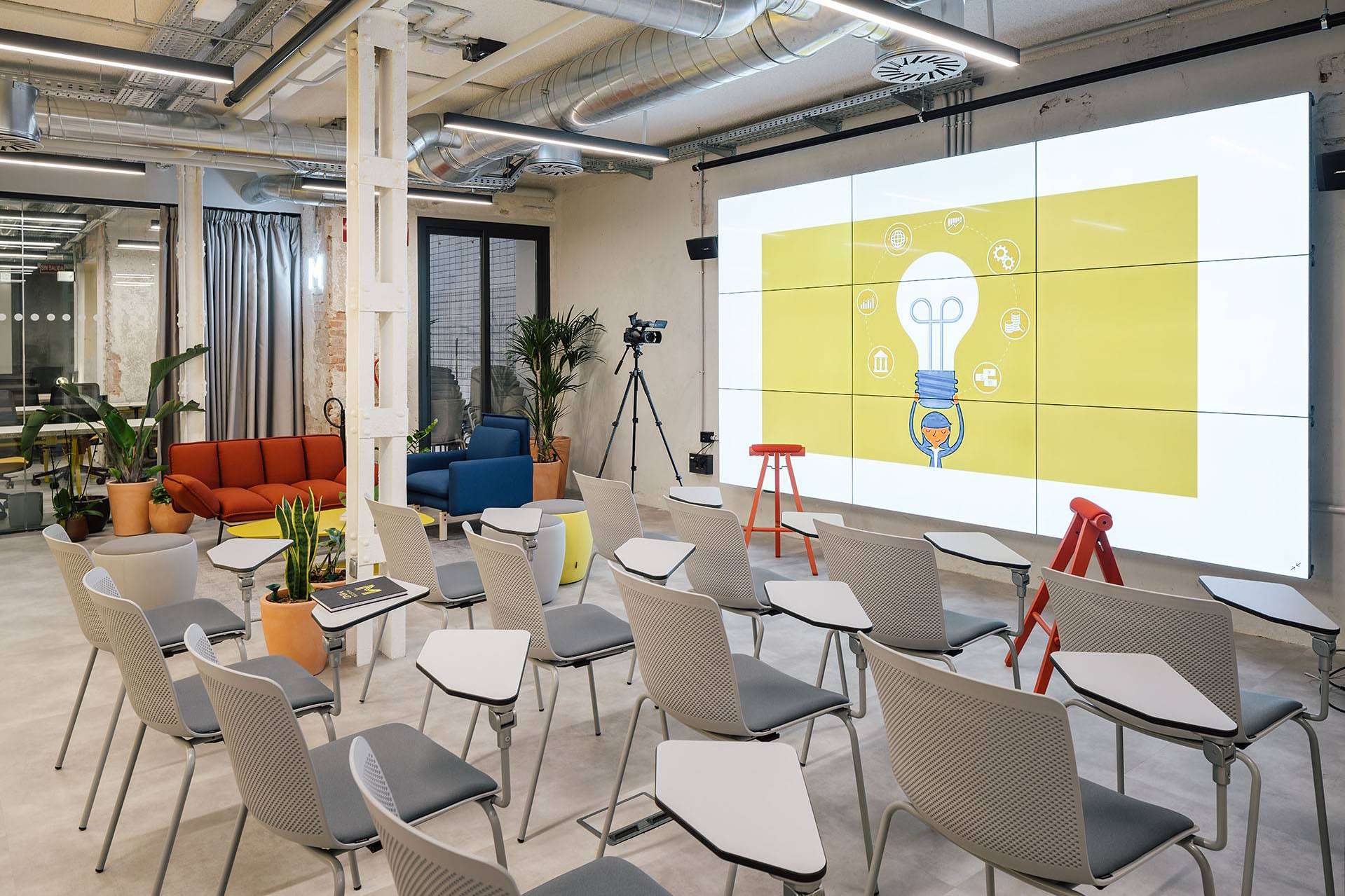 Mastermind Place dispone de una sala de eventos y de grabación de podcast en el centro de Madrid