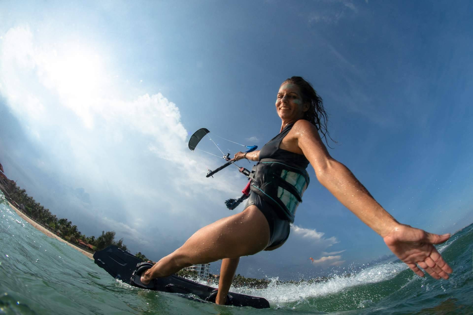 Mucho Viento Viajes cuenta todo lo imprescindible para iniciarse en el kitesurf