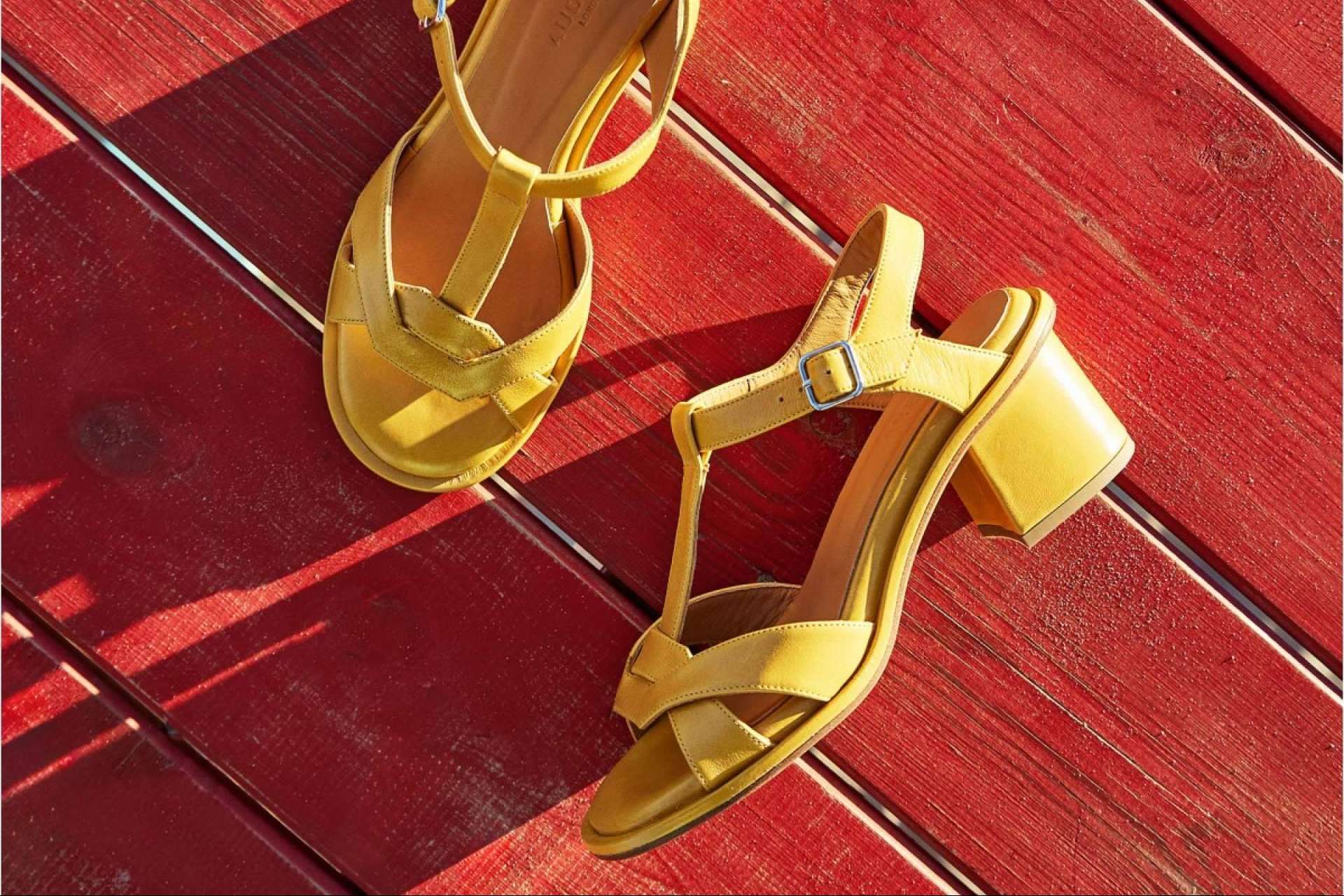 Nueva colección de sandalias de mujer en piel en Audley Shoes
