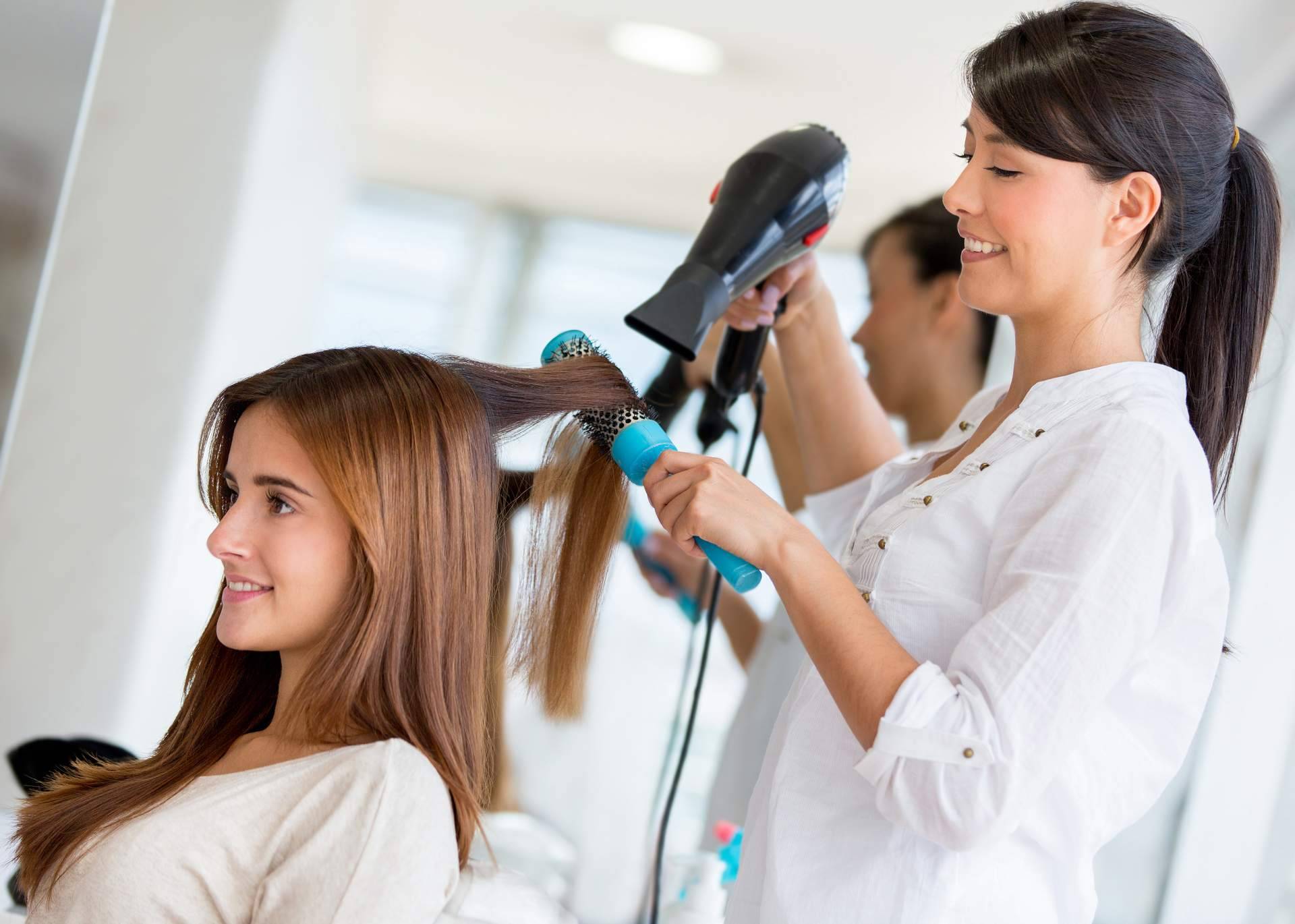 Expertos para diseñar estrategias de marketing digital en el sector de la belleza; UEBEA