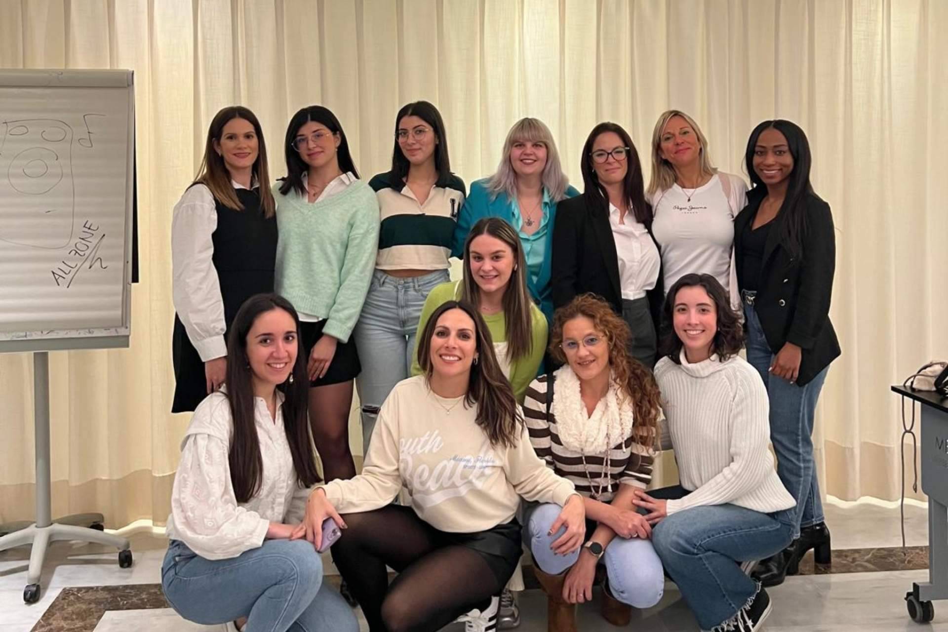 AllZone destaca con un 90% de mujeres en puestos directivos