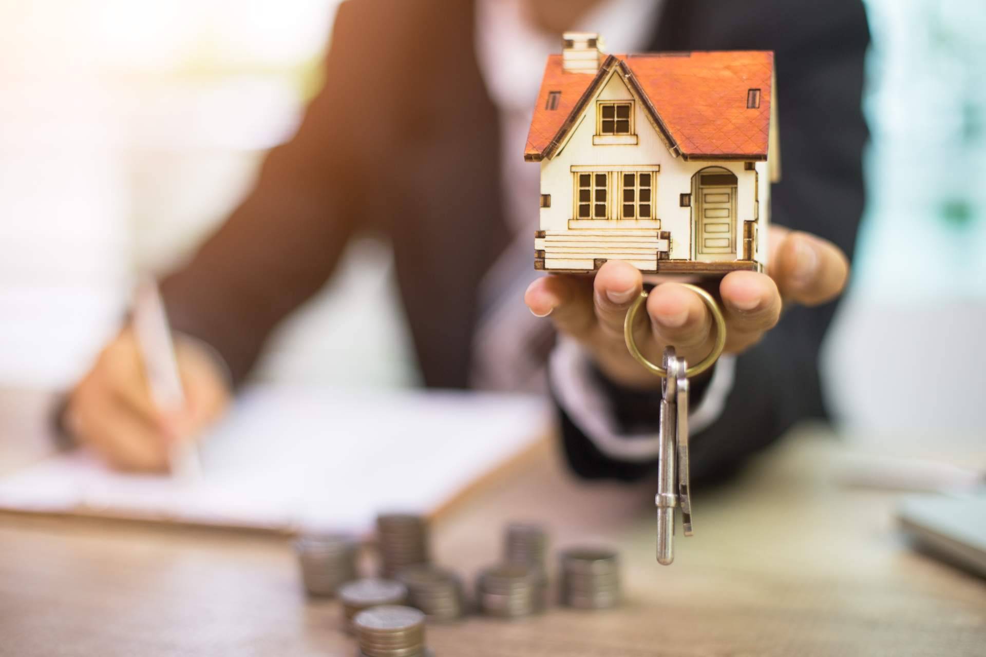 Los 10 Pasos Cruciales para una Compraventa de Propiedad Exitosa; Consejos de Expertos en Asesoría Integral