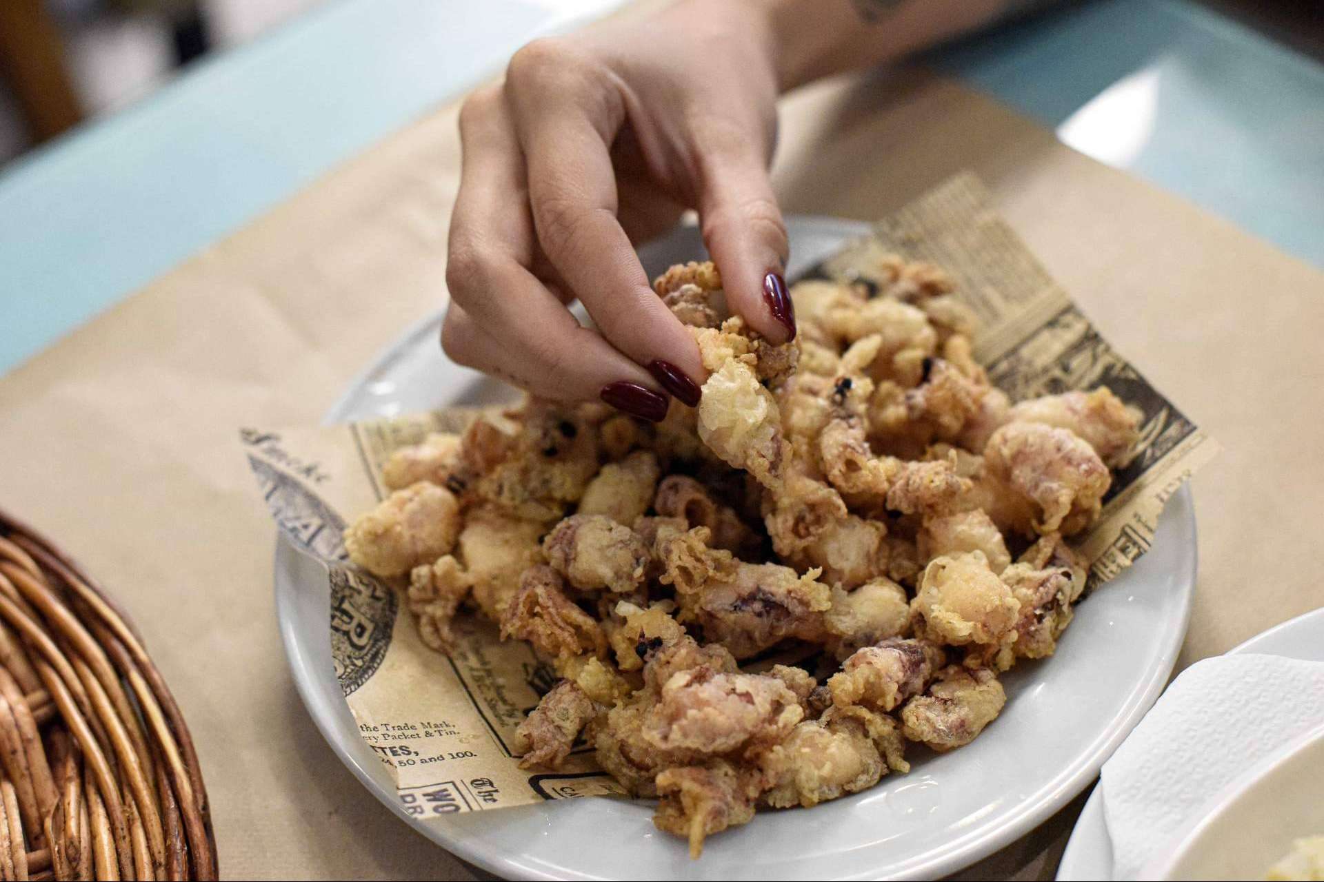 Un viaje gastronómico por las mejores tapas de la Barceloneta
