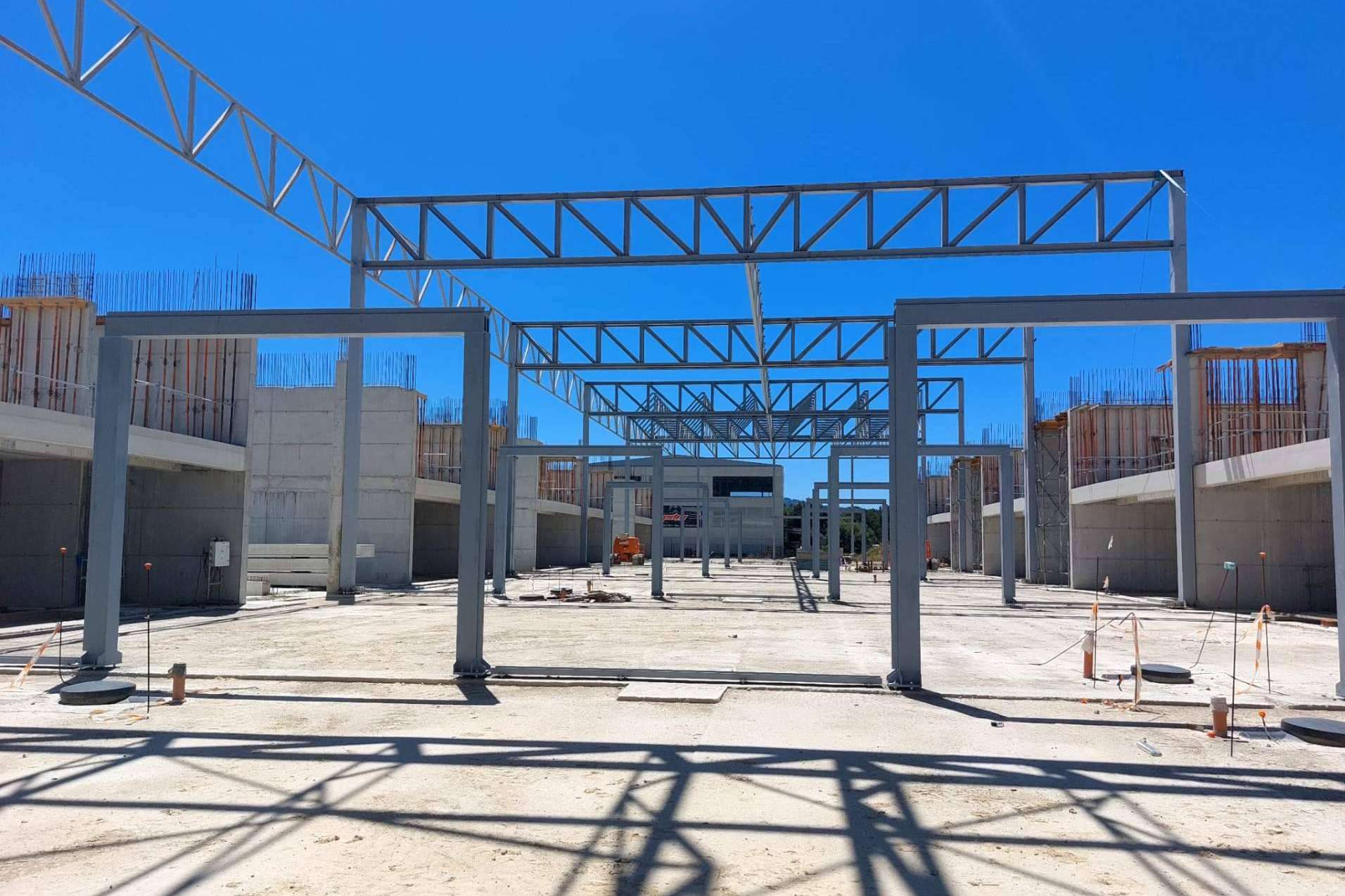 Estructuras metálicas RPM en la construcción de naves y almacenes para lograr mayor robustez