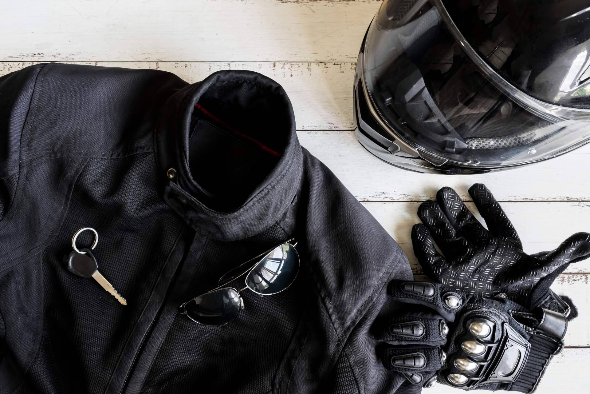 Los profesionales de Eginer comparten una guía sobre los accesorios de moto imprescindibles para el invierno
