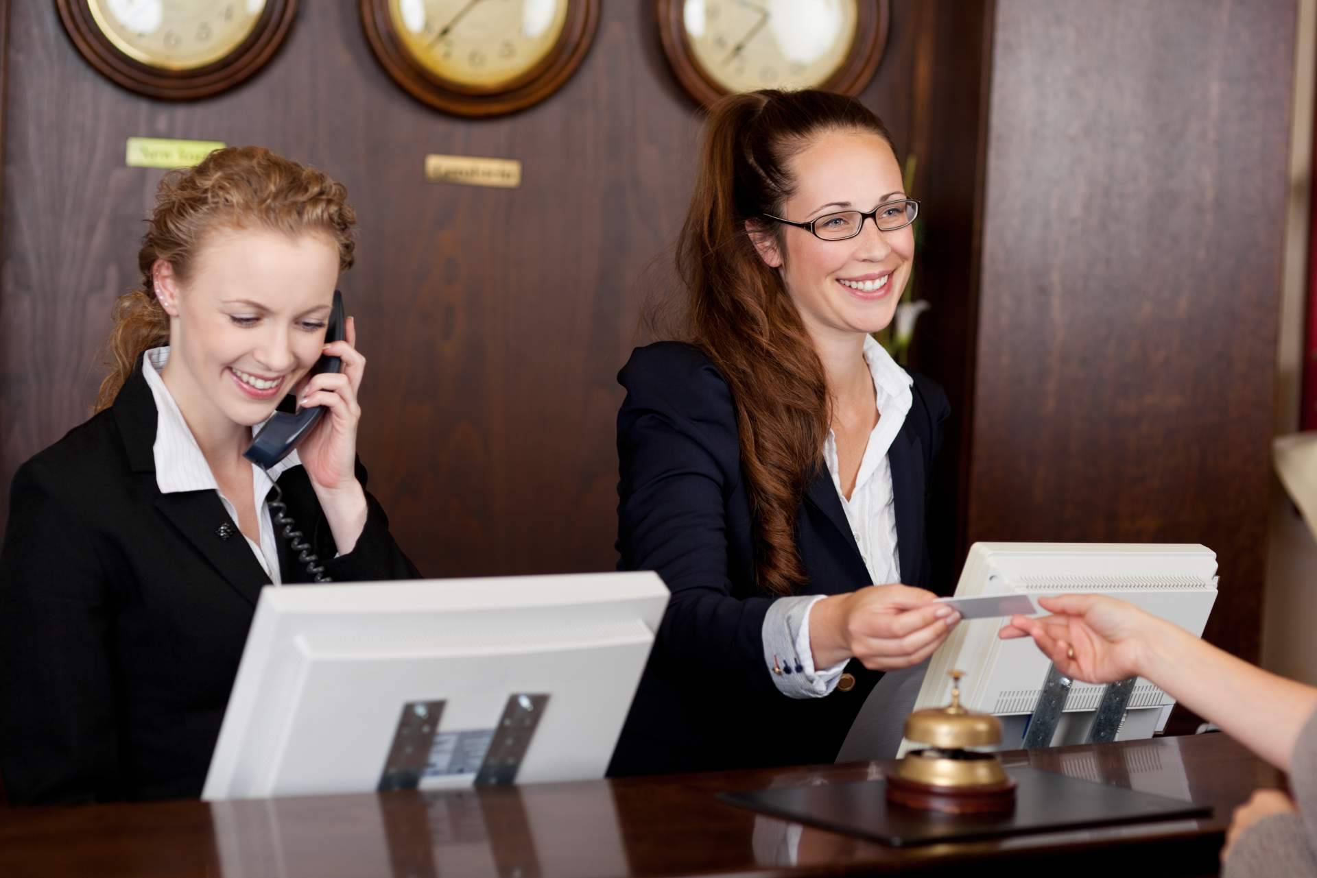 Conectividad mejorada en hoteles gracias a innovadores amplificadores de señal