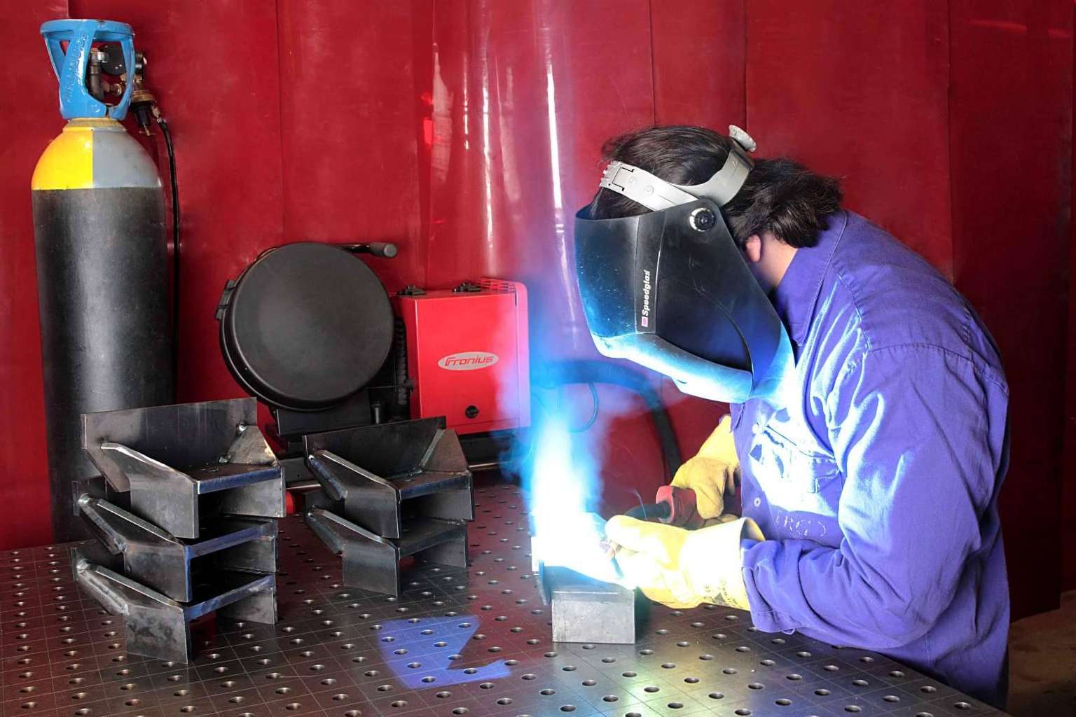 TRG, fabricación de piezas metálicas en acero al carbono, acero inoxidable y aluminio