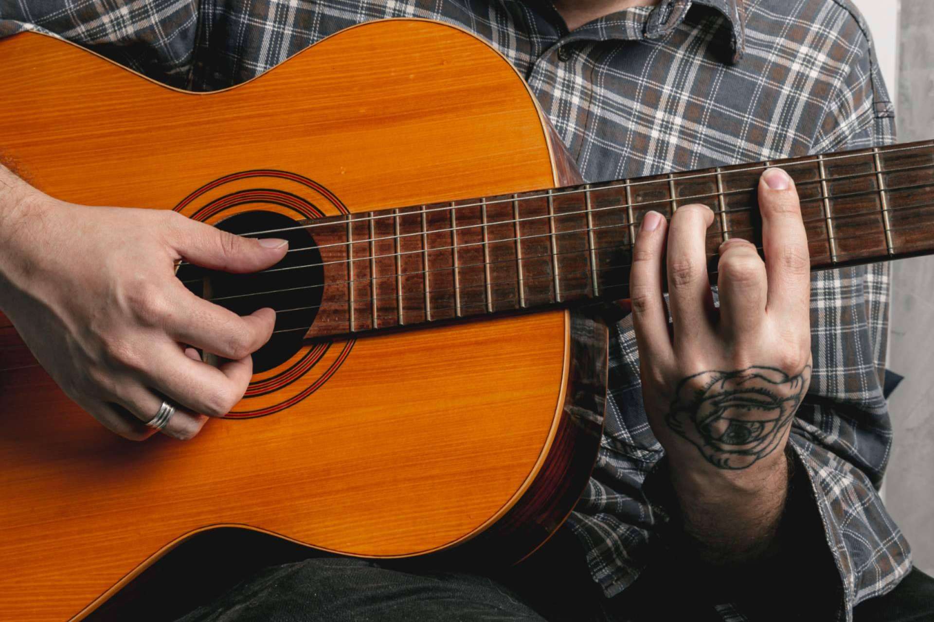 Flamencowa, la academia que transforma el aprendizaje de guitarra flamenca en digital