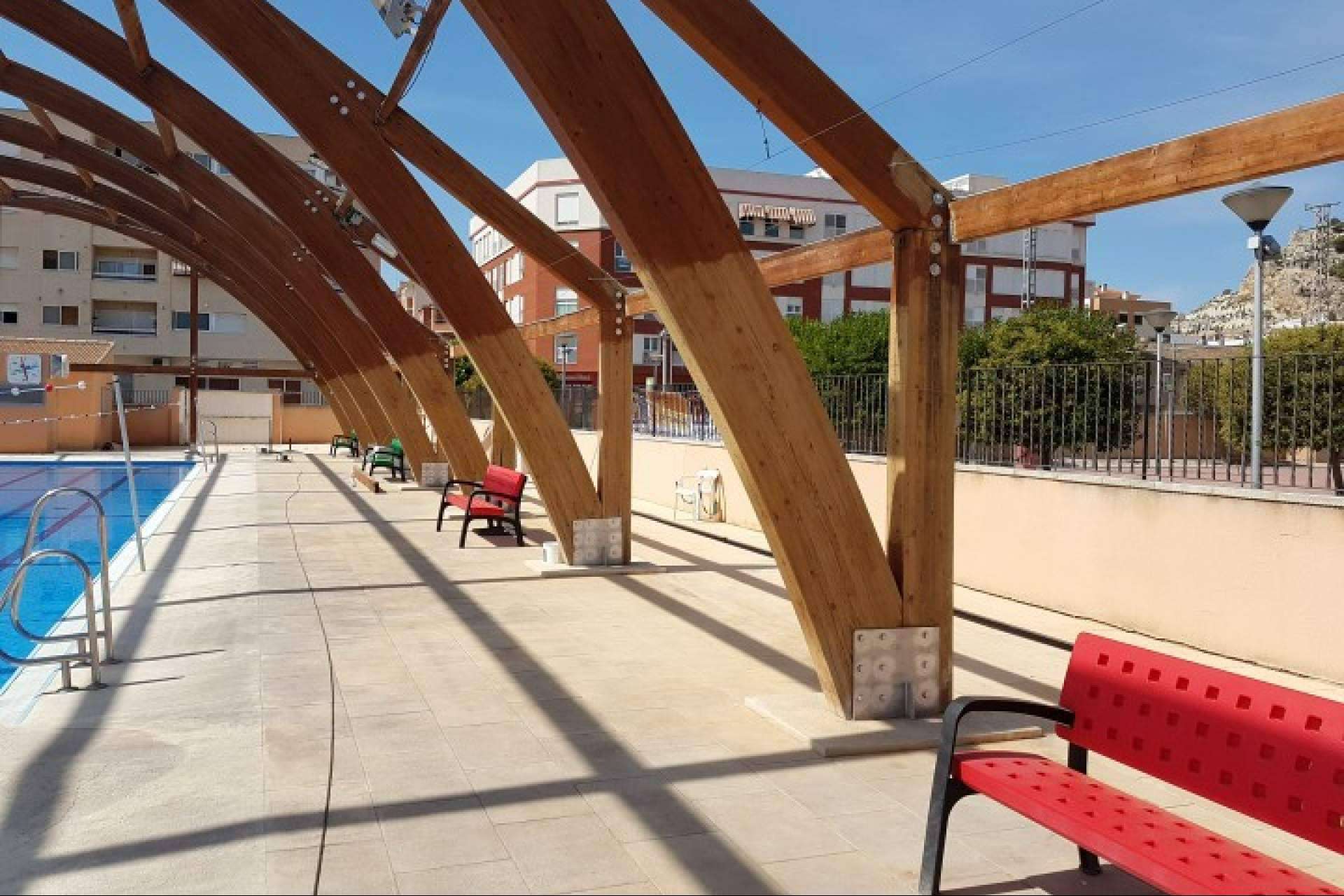 Mantenimiento de piscinas con limpieza de vapor a alta presión, la apuesta de Galvañ Lacados