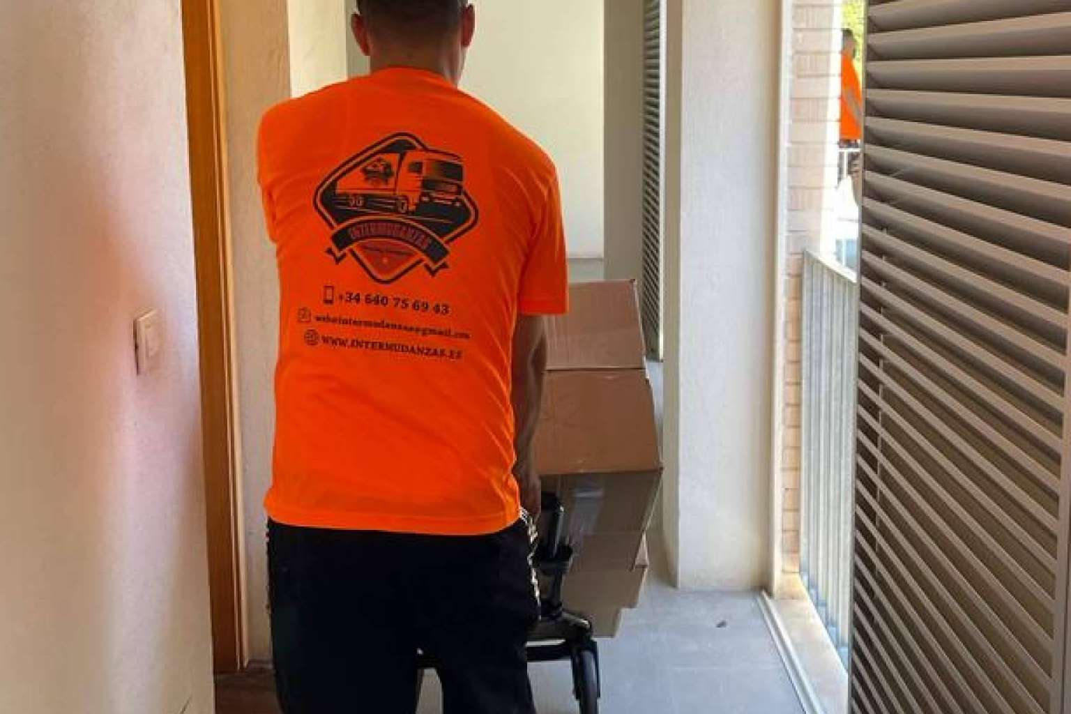 Mudanzas para empresas; Intermudanzas optimiza traslados con un servicio profesional
