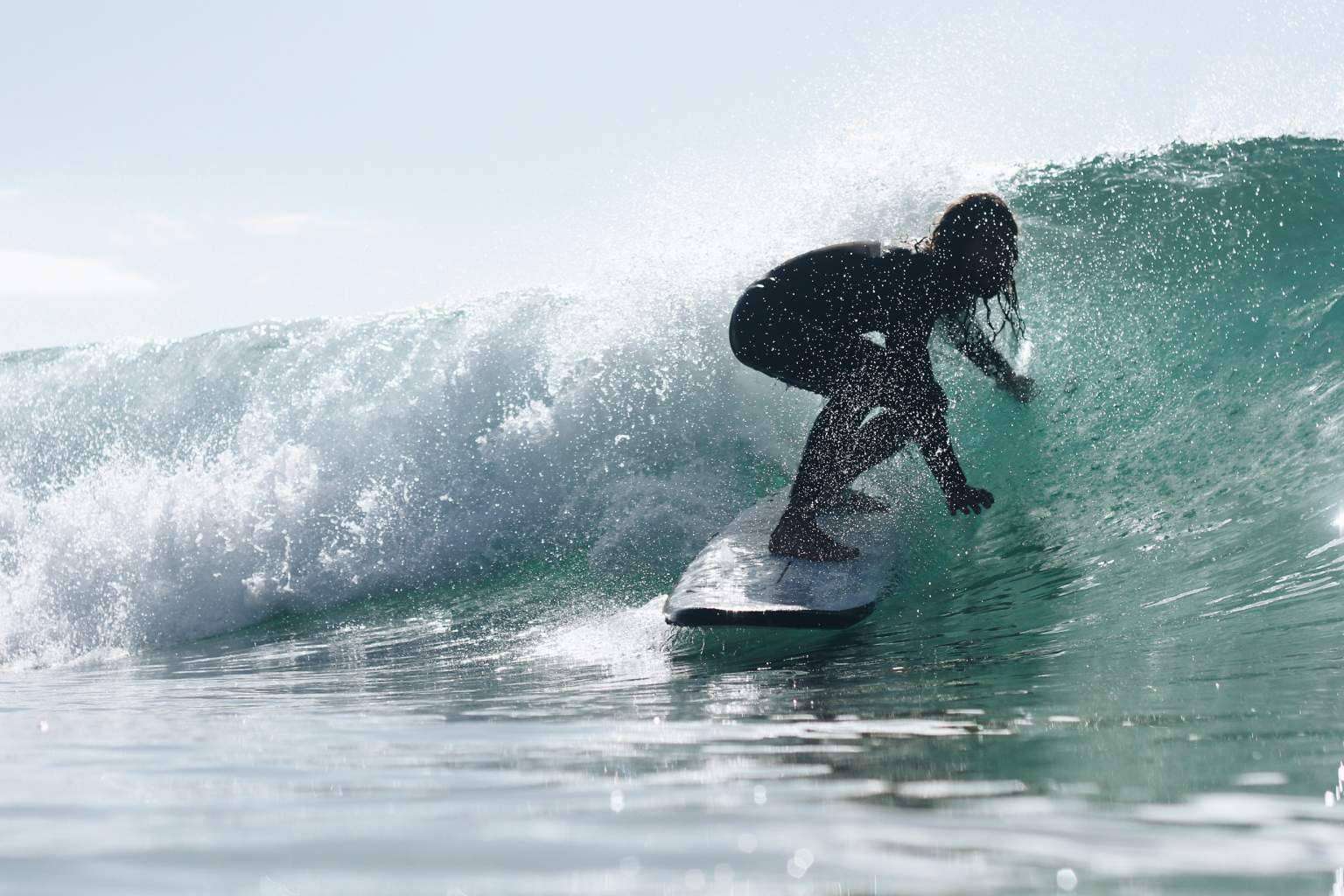 Flysurf abre su ronda de inversión para consolidarse en el sector del surf de aprendizaje