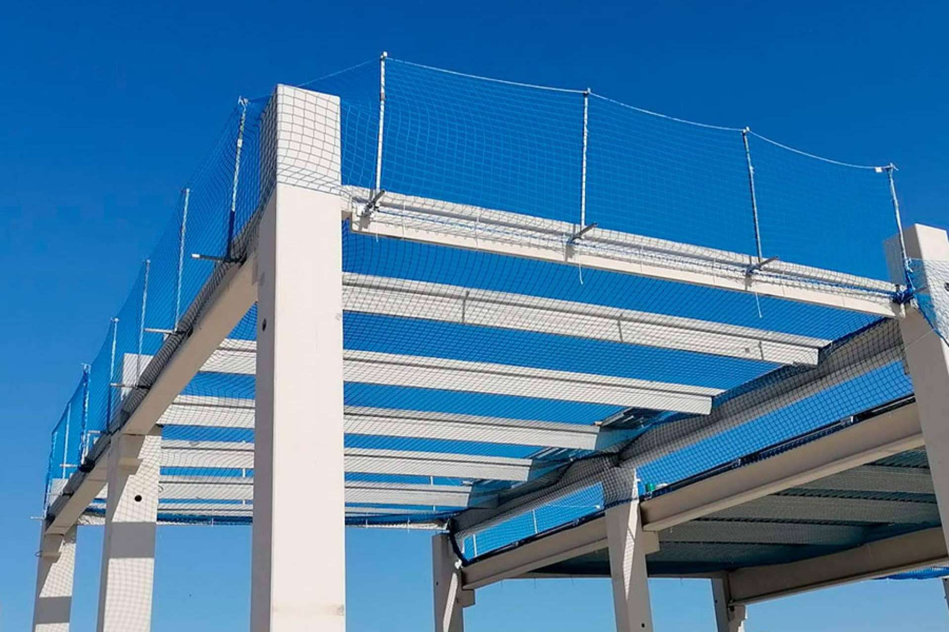 Cumplir con la normativa en redes de seguridad para obras garantiza protección y eficiencia