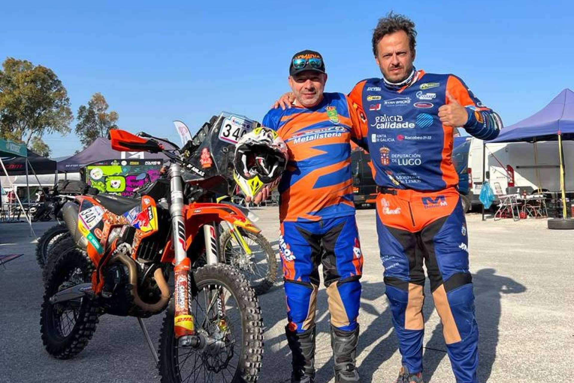 ADHESIVOSEMBARRADOS lleva la identidad del piloto al siguiente nivel con ropa de motocross personalizada