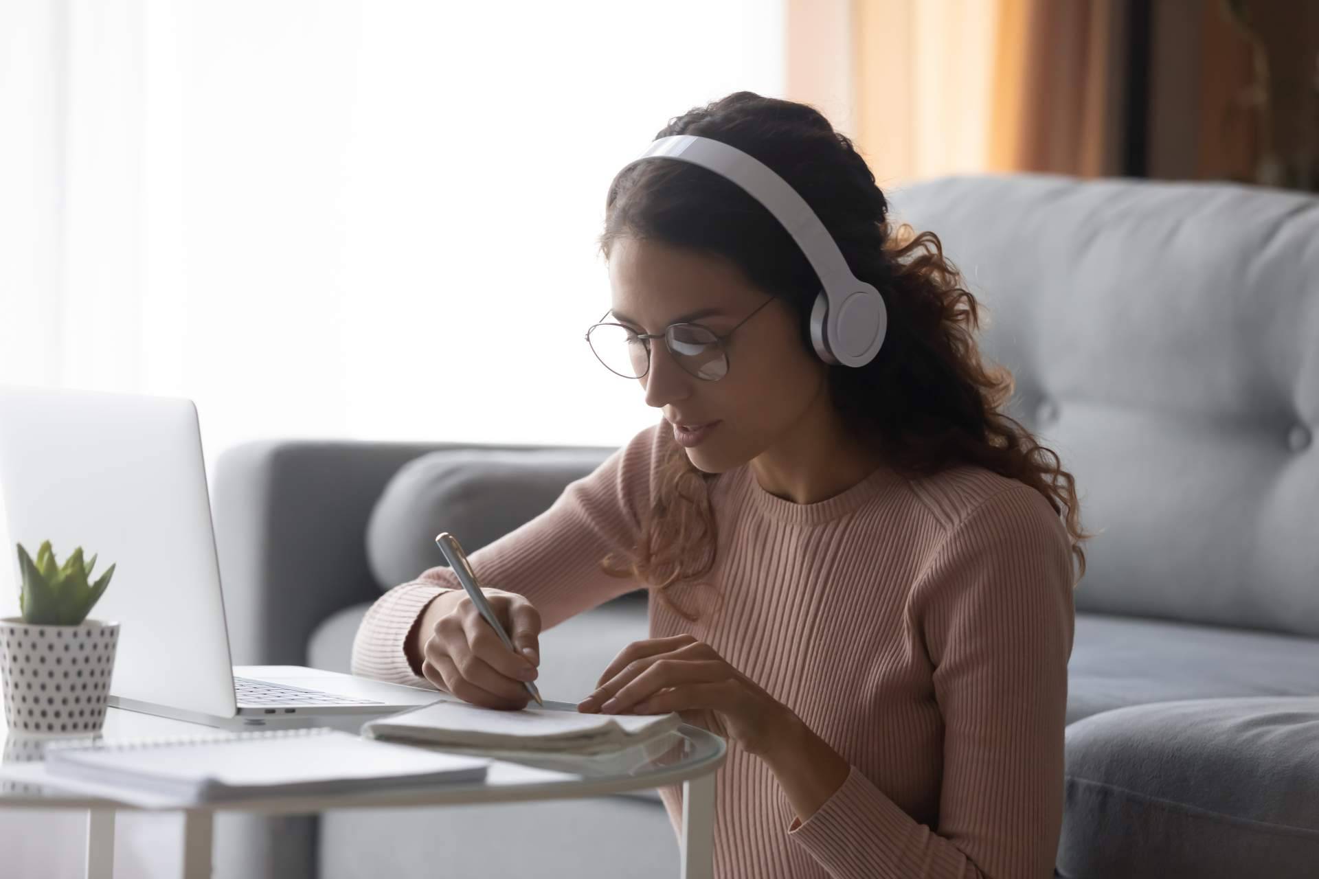La academia de alemán C2 Deutsch ofrece cursos online con distintas modalidades y horarios