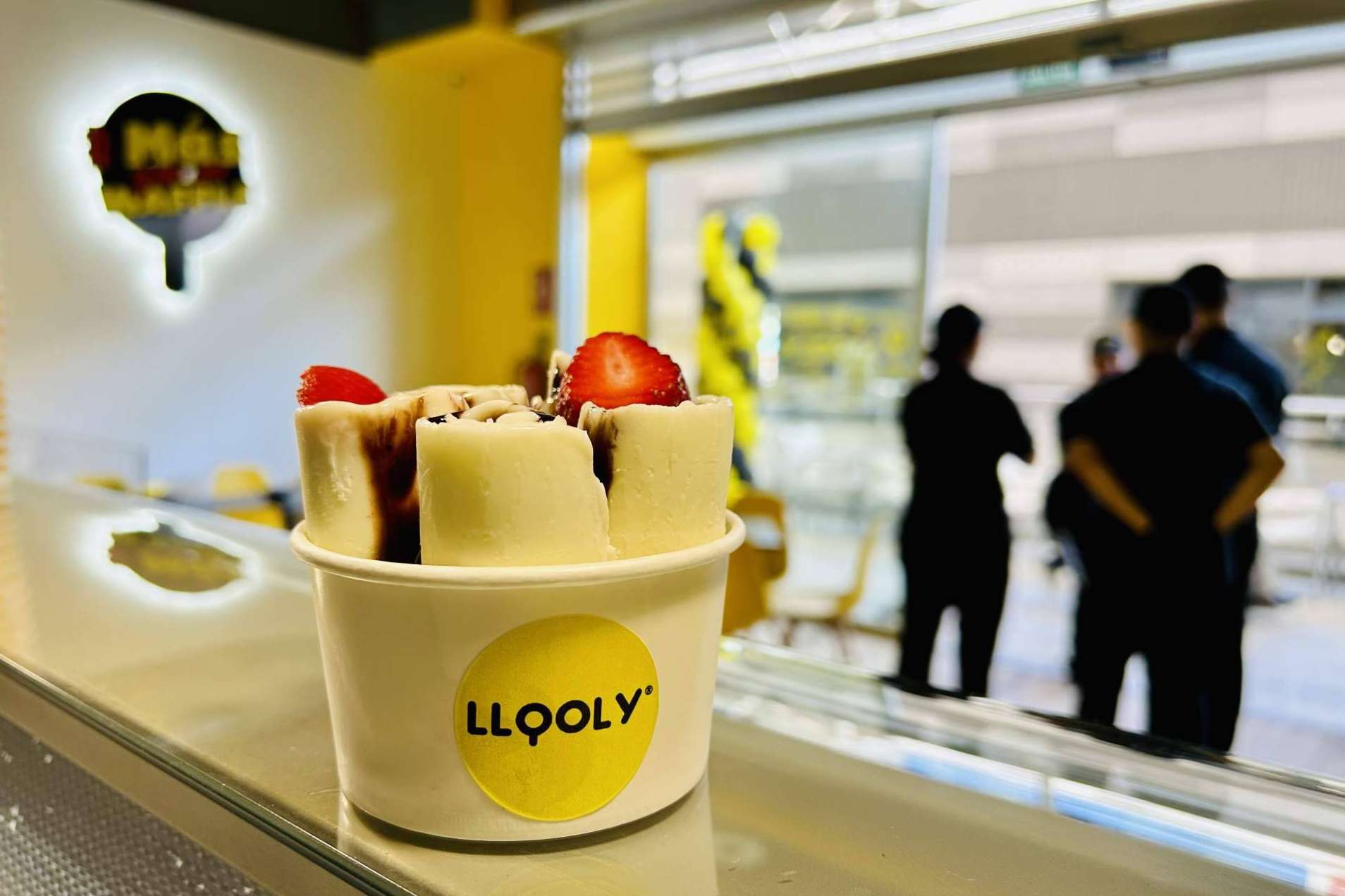 Llooly redefine el modelo de franquicia de waffles con un concepto visual y rentable