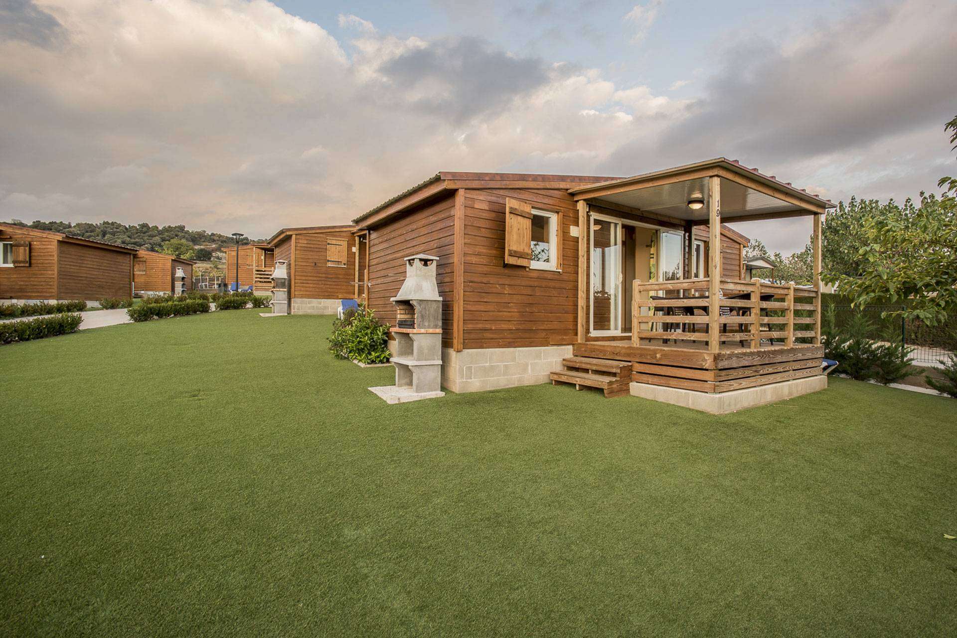 Berga Resort, camping en Barcelona con bungalows para disfrutar de la montaña en familia