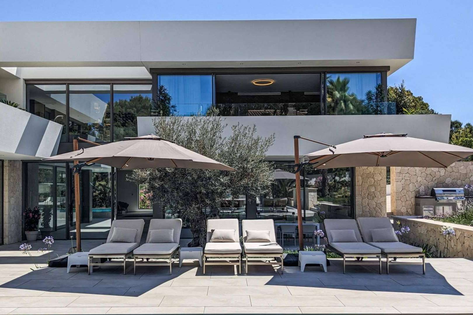 Santa Ponça consolida su atractivo en el mercado inmobiliario de lujo, según expertos de Lovian Properties