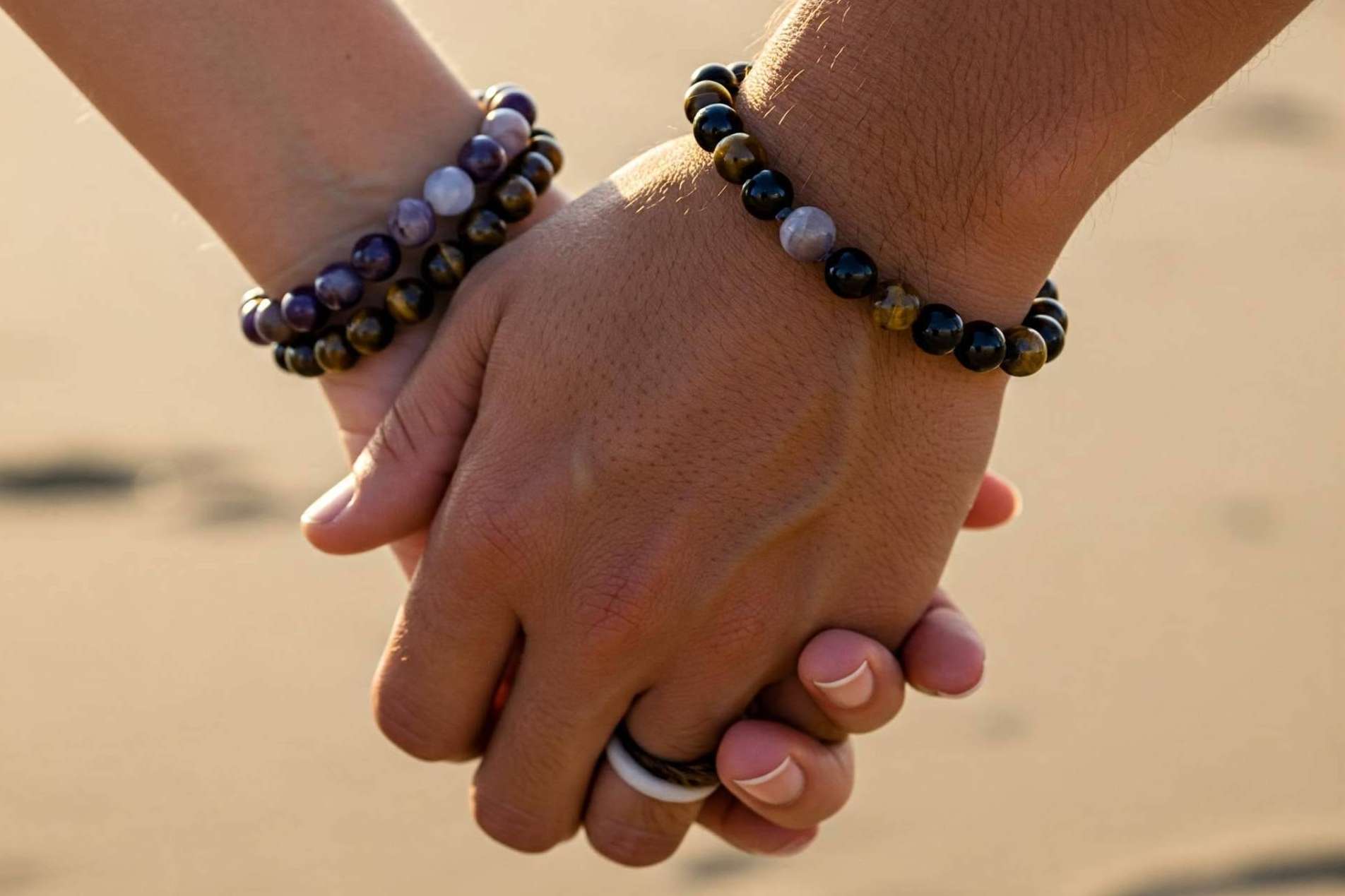 UniArt Minerales ofrece una amplia gama pulseras de minerales a través de su tienda online