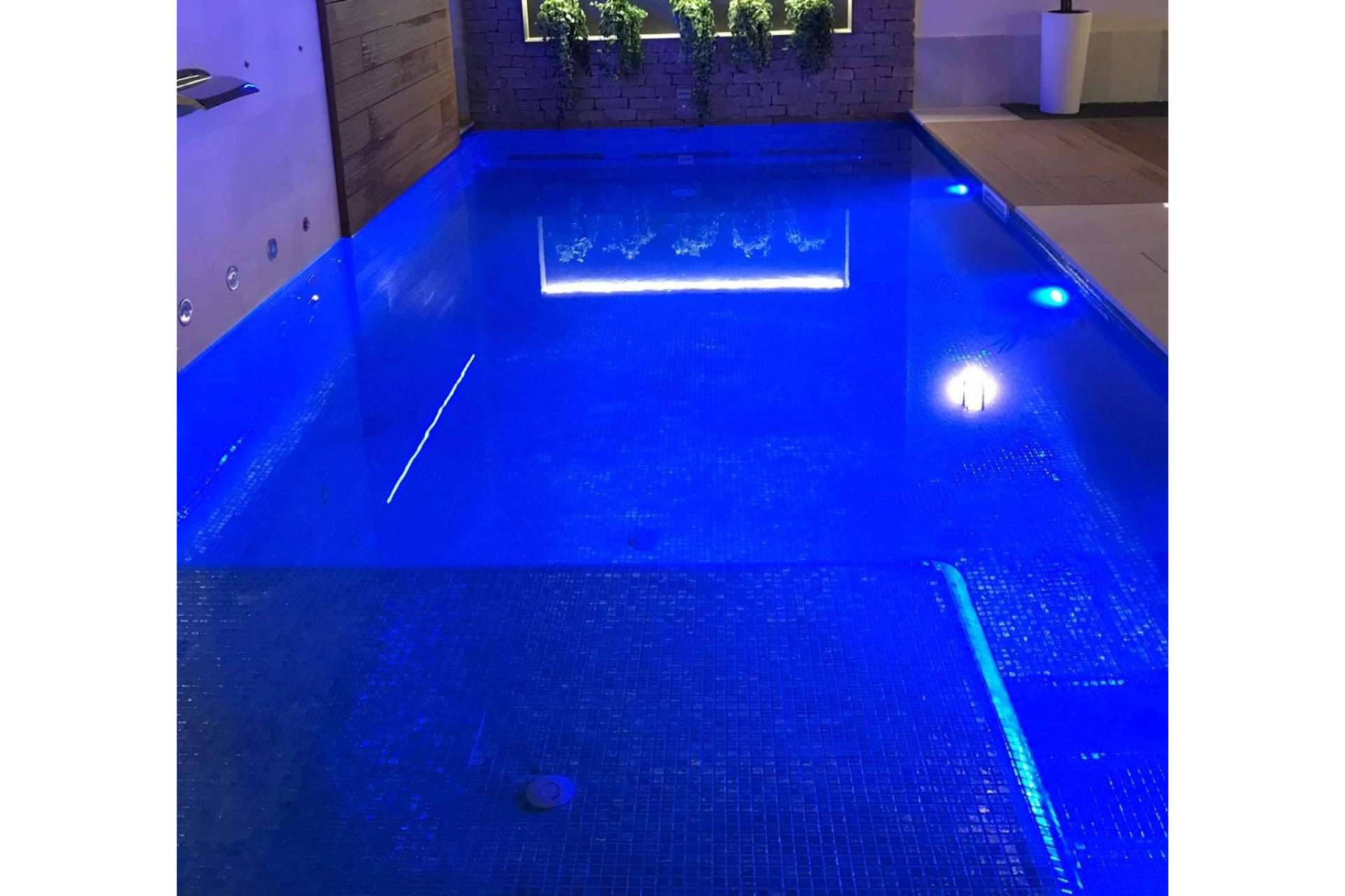 Empresa europea lanza dispositivo que minimiza el uso de químicos en el mantenimiento de piscinas