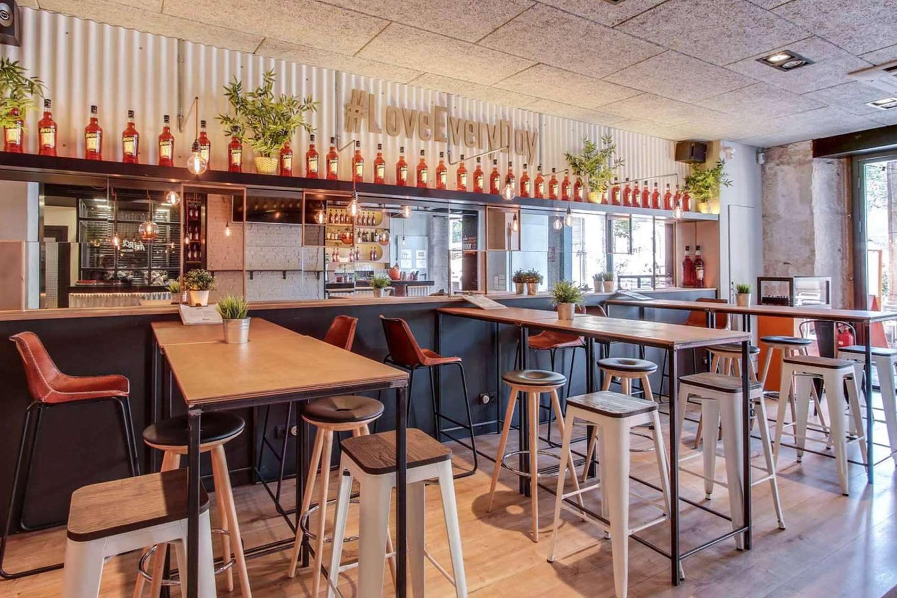 Transformación de espacios comerciales en Barcelona con interiorismo estratégico, la propuesta de INDAStudio