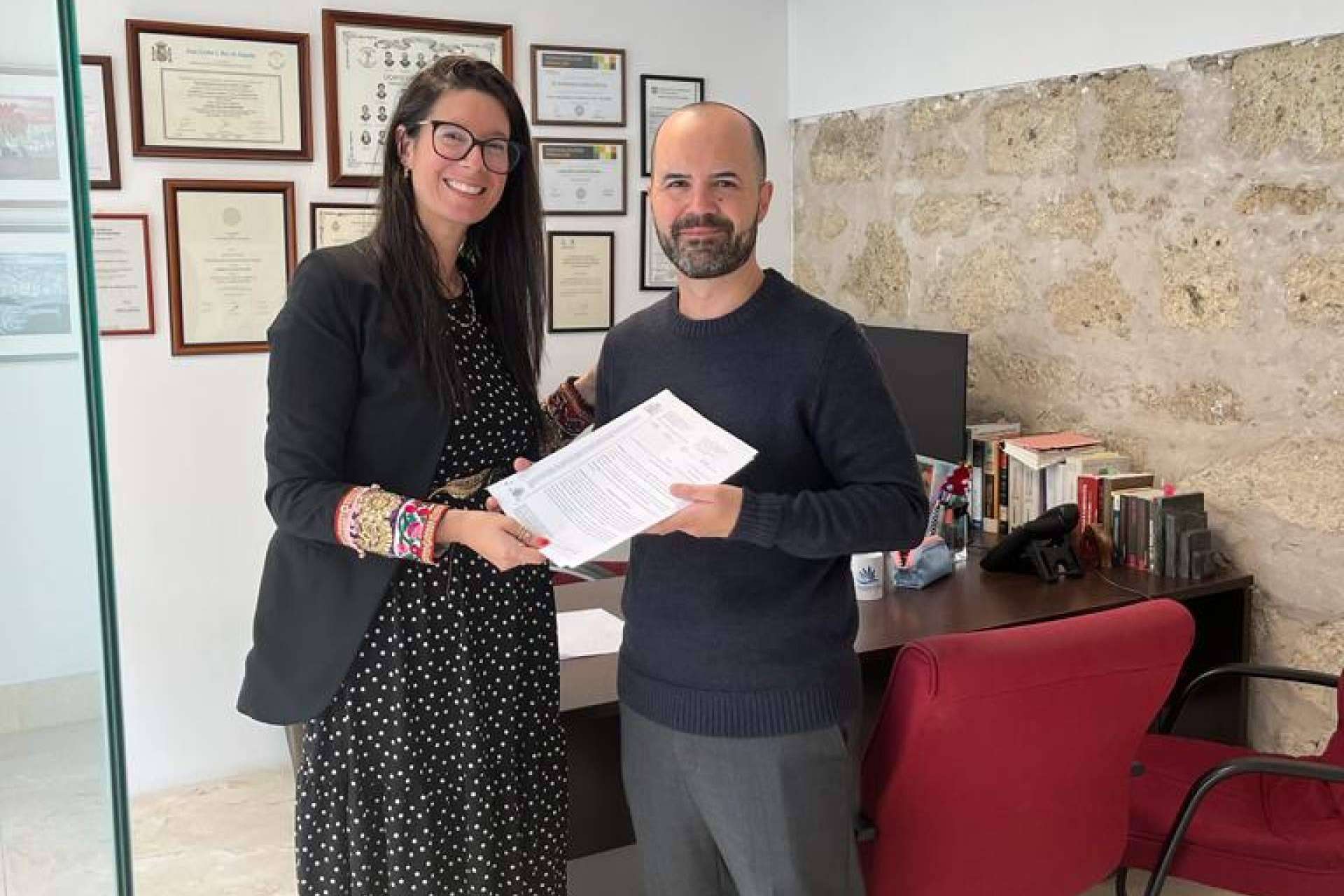 Alertan sobre las consecuencias de ignorar deudas; embargos y pérdidas en Canarias