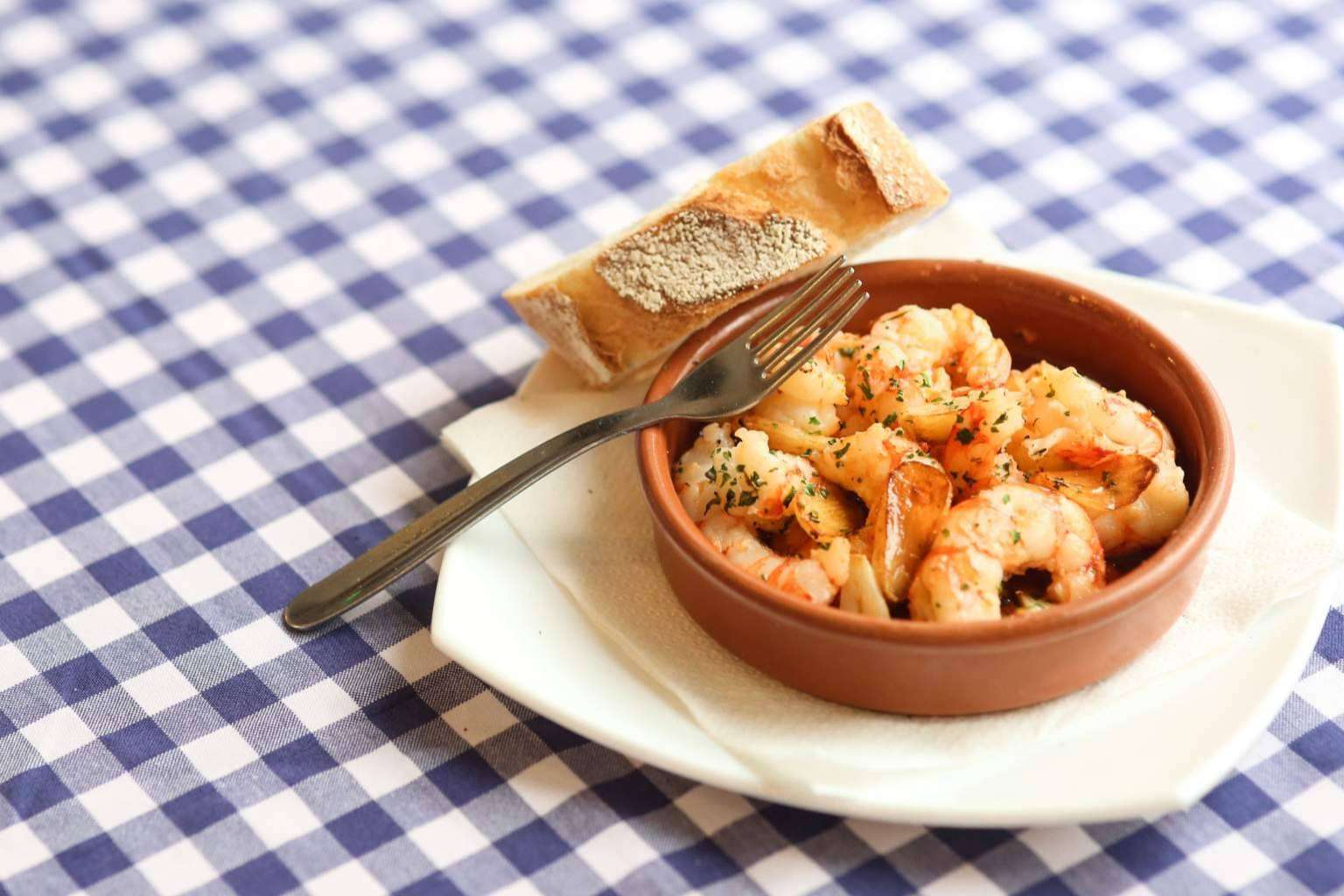 La verdadera paella marinera la tienes en Pasa Tapas de La Barceloneta