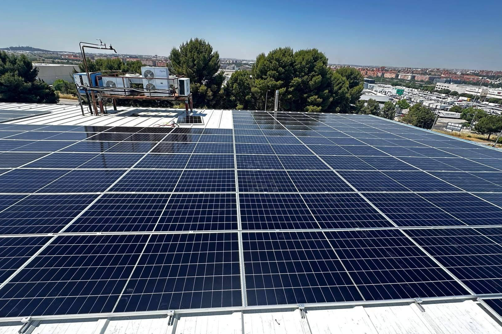 Cómo los PPAs solares permiten a las empresas acceder al autoconsumo industrial sin inversión previa