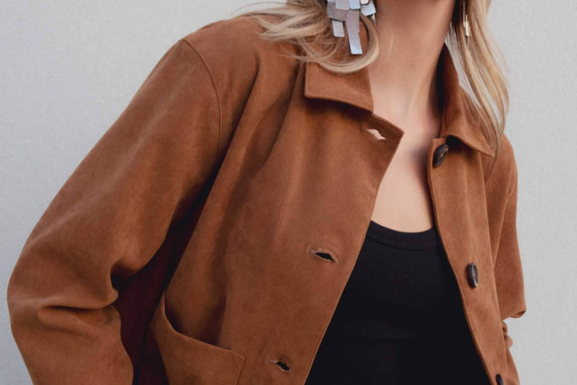 InfinityWear celebra el Black Friday con rebajas en moda minimalista y sostenible