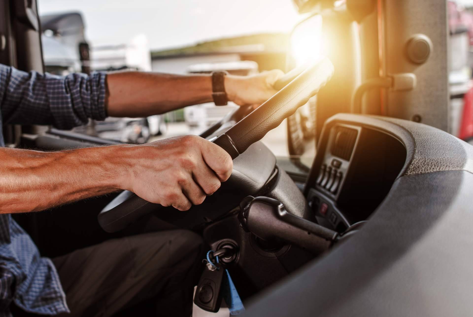 ¿Cómo obtener CAP y carnet de camión o autobús gratis en la Comunidad de Madrid?