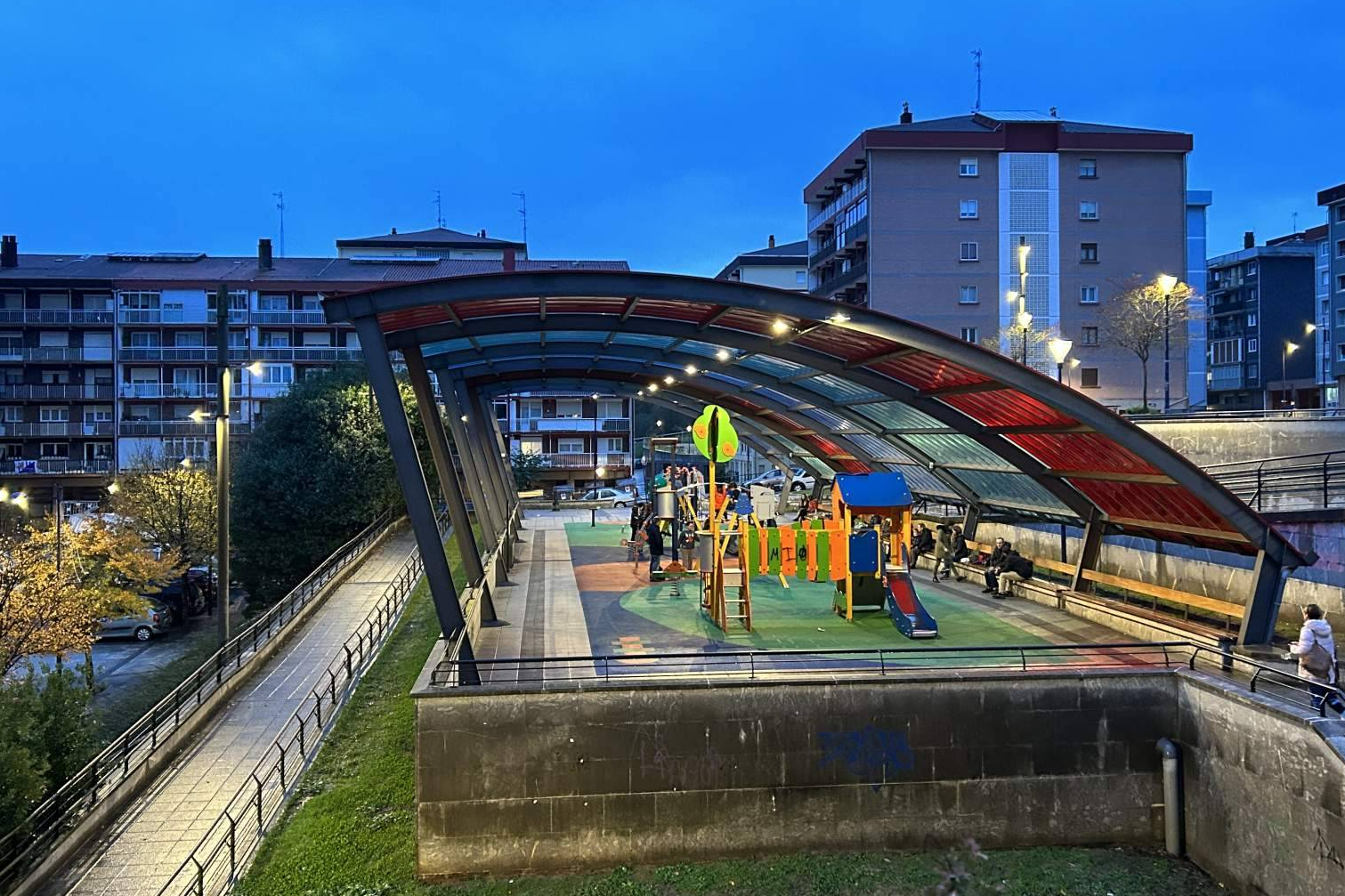 Diseño y funcionalidad en espacios urbanos, Instalaciones RPM destaca con sus instalaciones metálicas