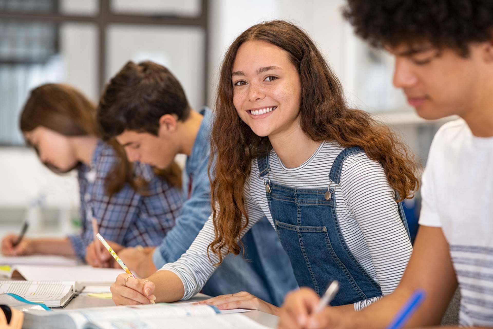 ISEB amplía su formación online con másteres acreditados por la Universidad Isabel I