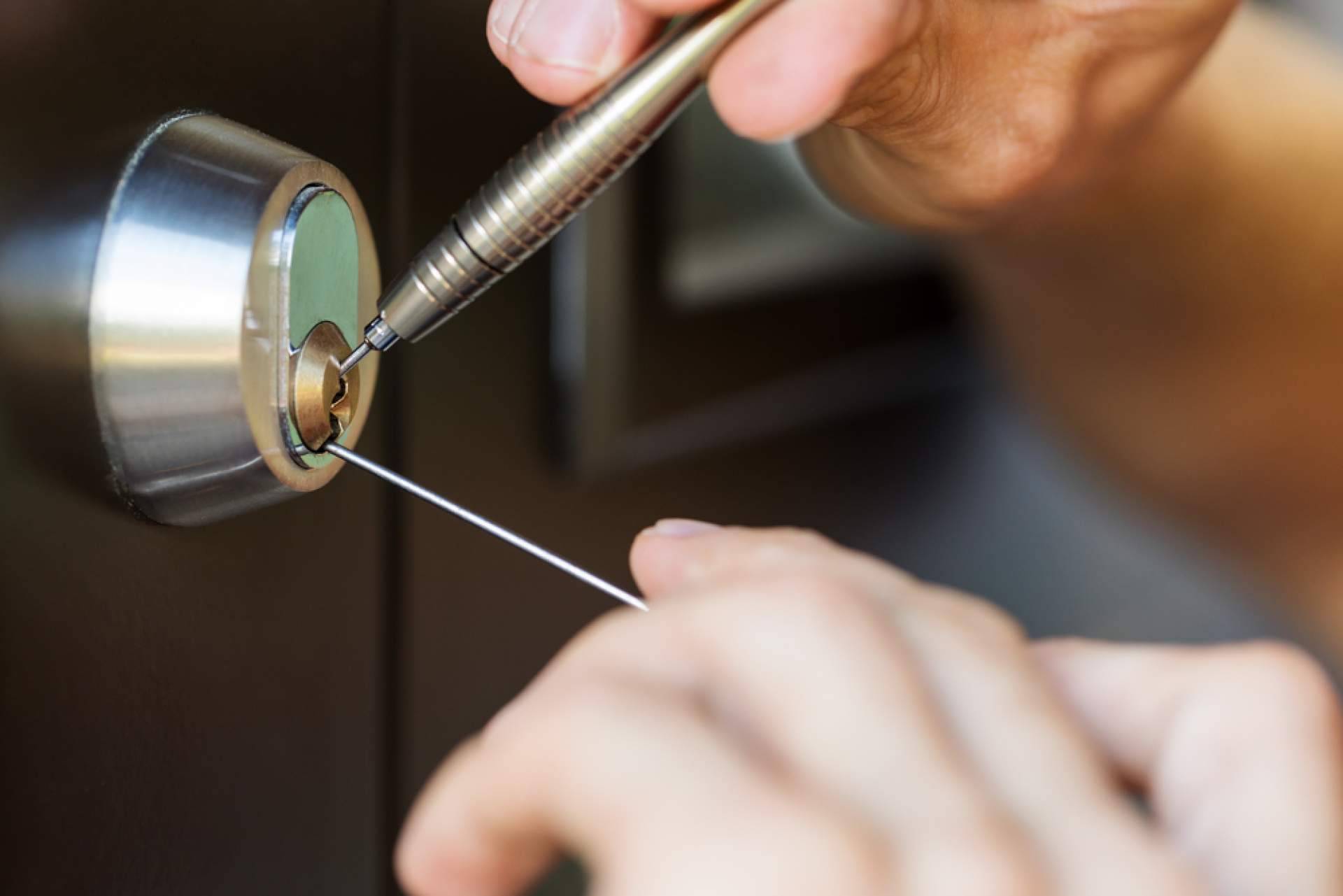 Apertura de Puertas 24/7, la respuesta estratégica de cerrajeros 24 horas ante emergencias urbanas